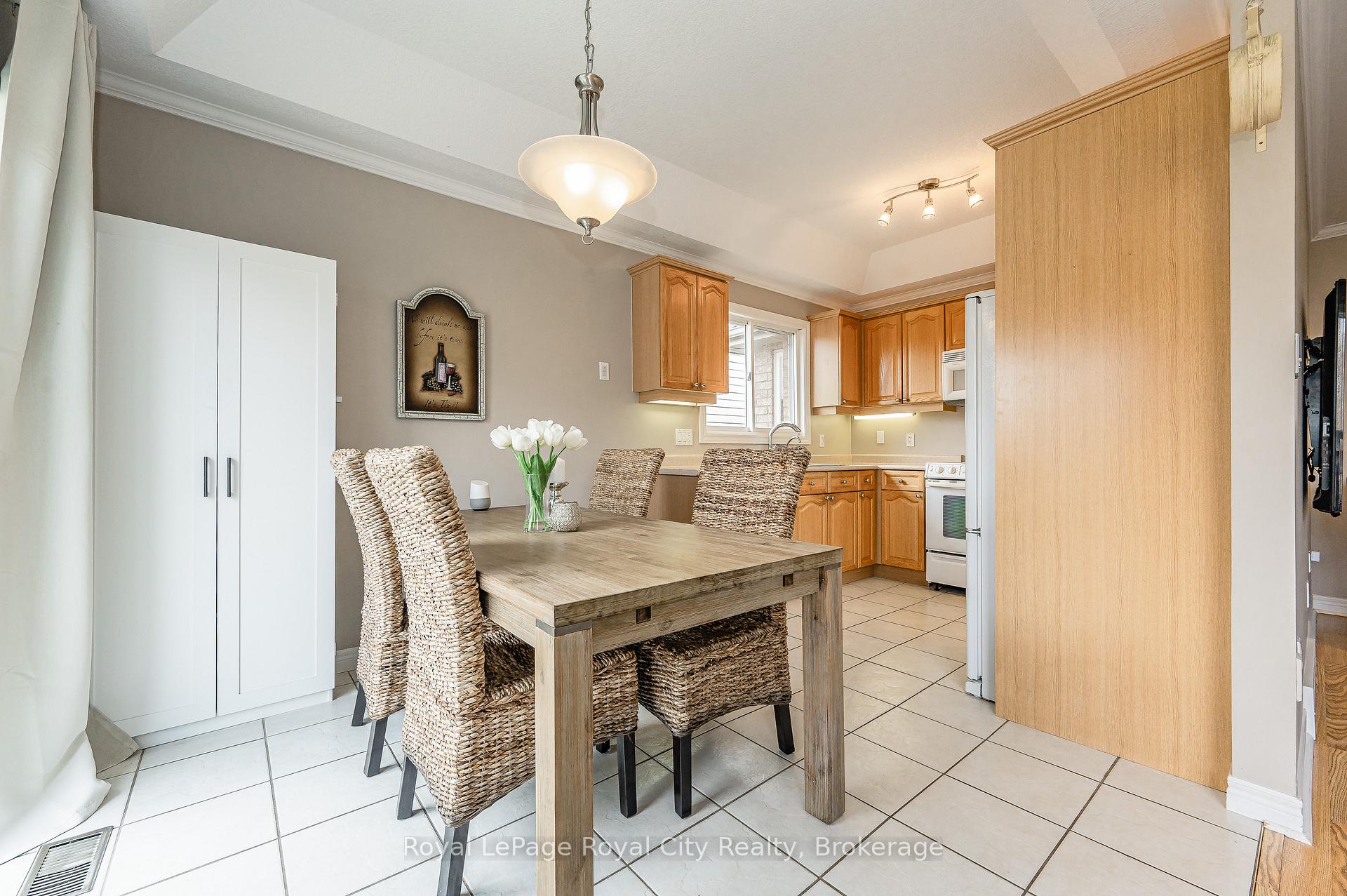 Photo 11 of 46 Fletcher Court, Guelph, Grange Road — HOMEH