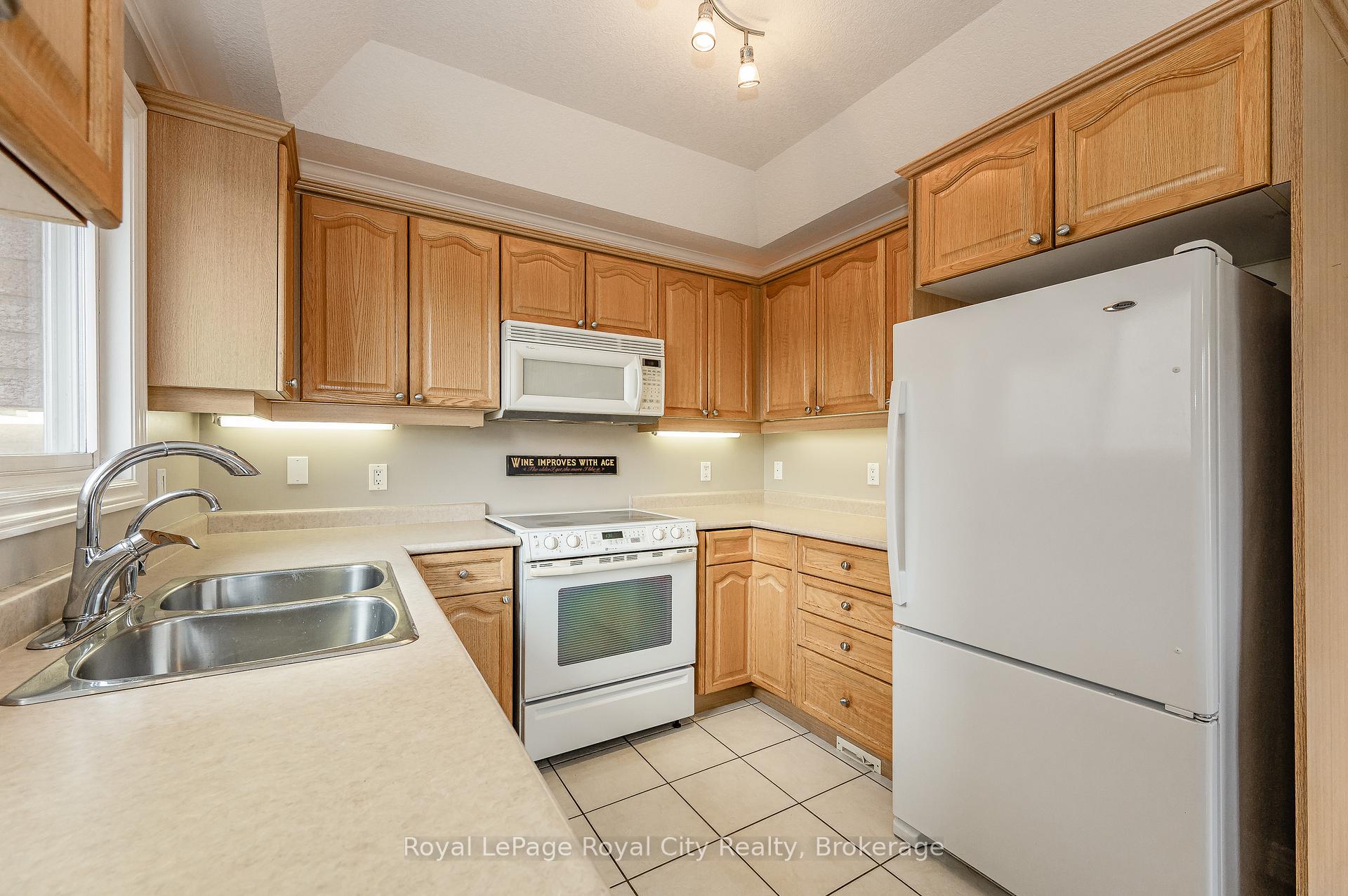 Photo 15 of 46 Fletcher Court, Guelph, Grange Road — HOMEH