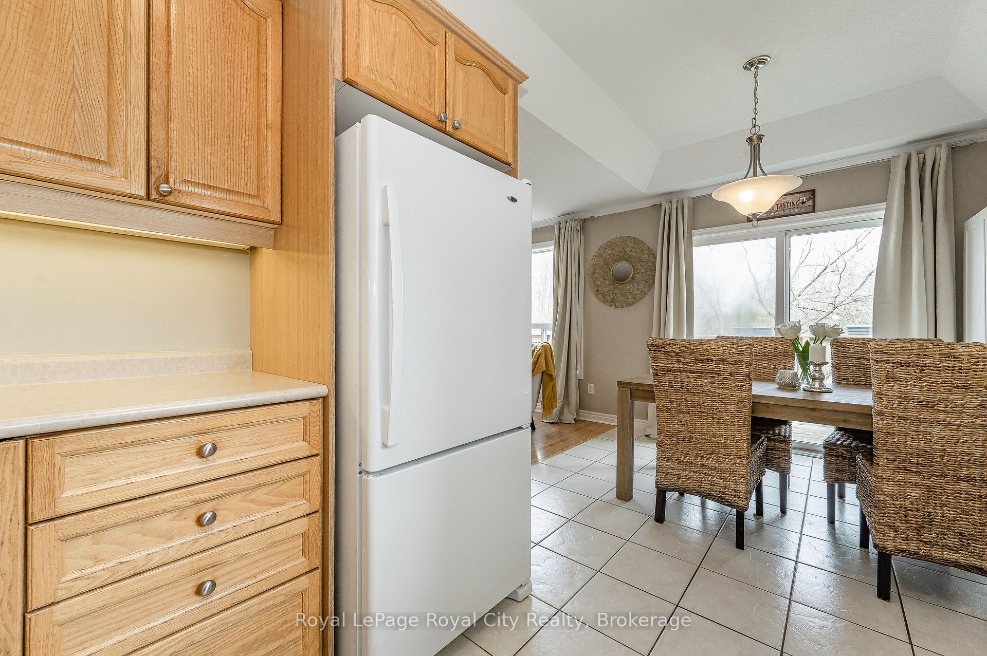 Photo 17 of 46 Fletcher Court, Guelph, Grange Road — HOMEH