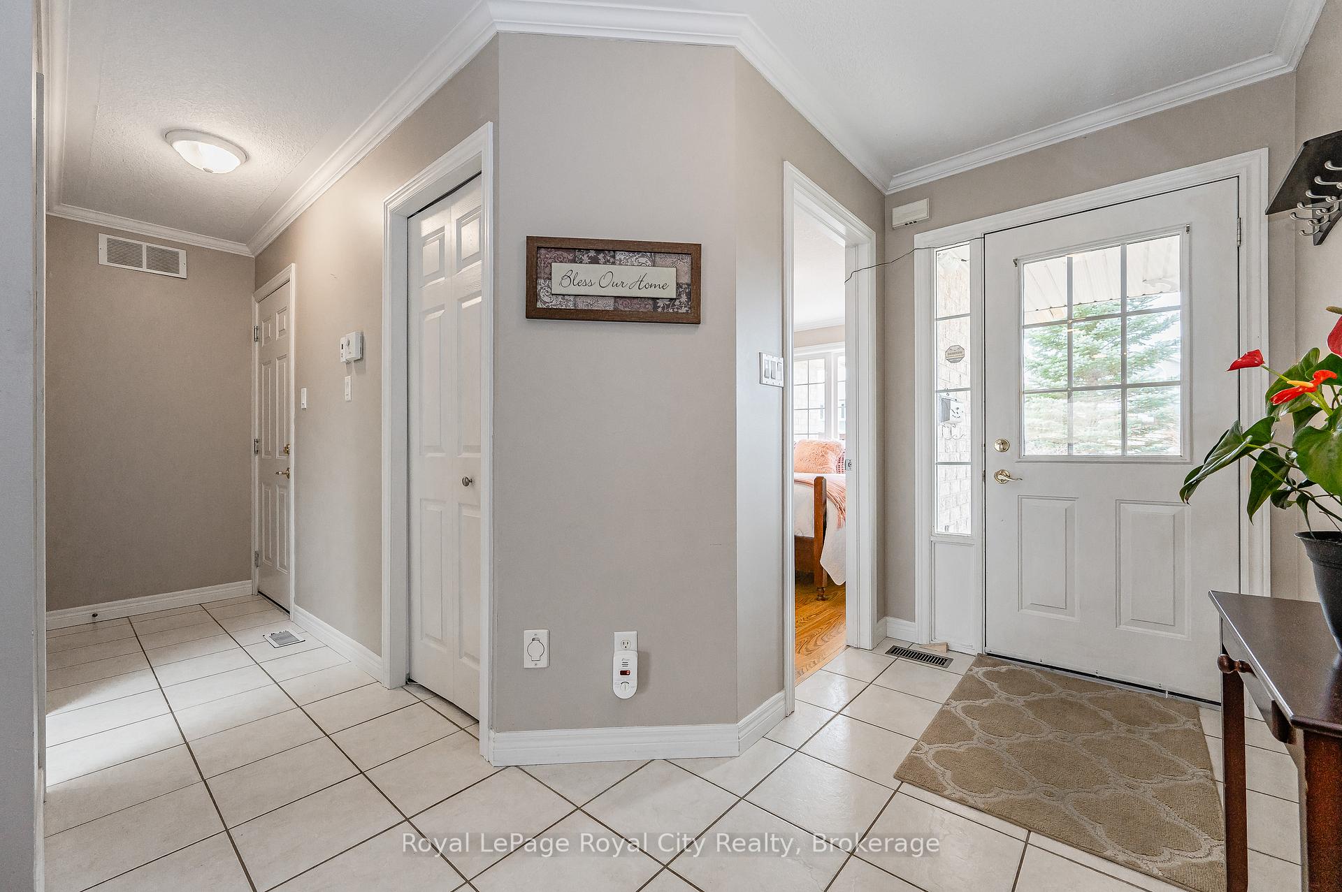 Photo 18 of 46 Fletcher Court, Guelph, Grange Road — HOMEH
