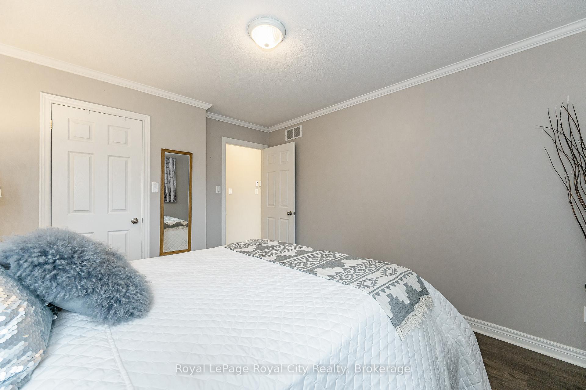 Photo 22 of 46 Fletcher Court, Guelph, Grange Road — HOMEH