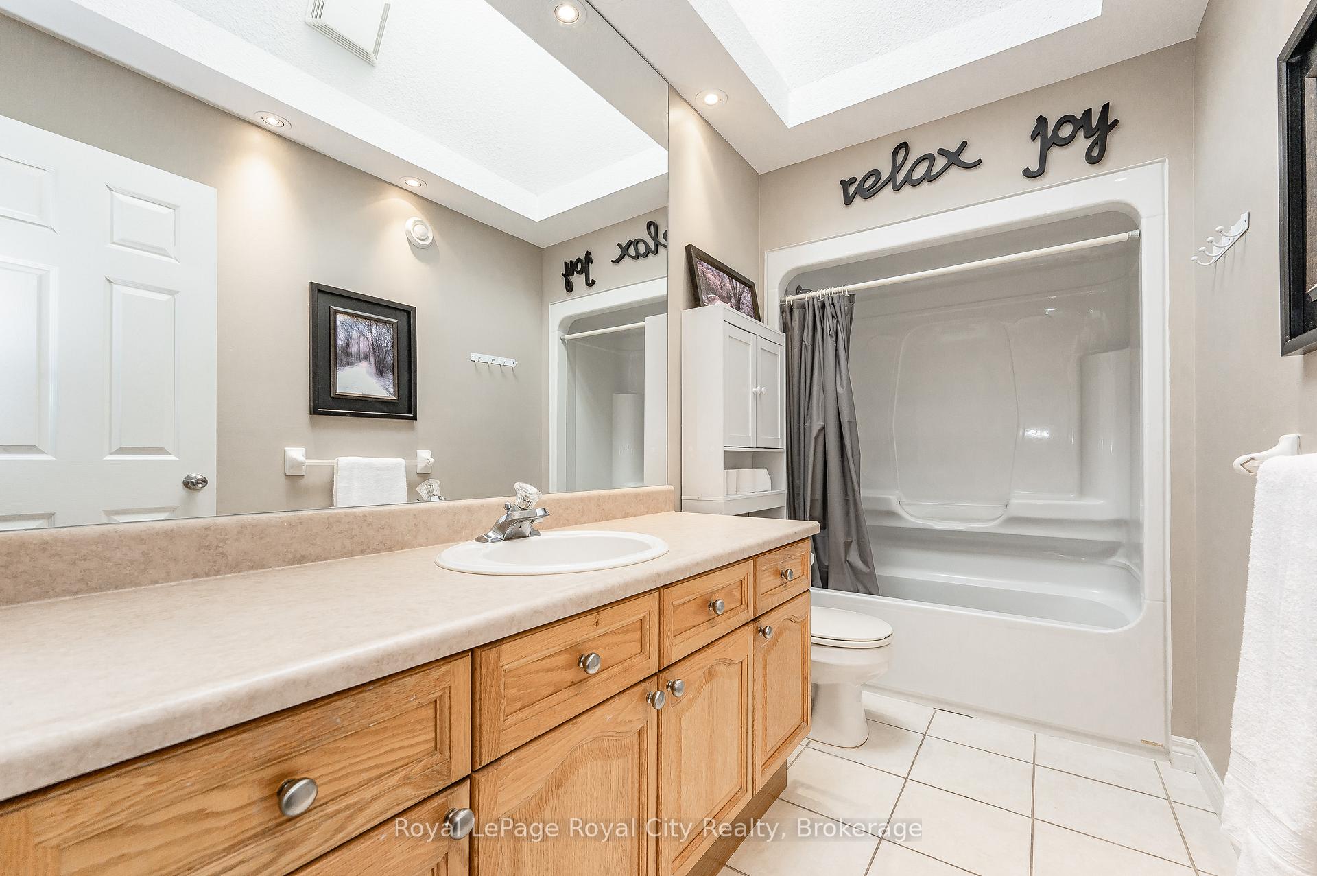Photo 23 of 46 Fletcher Court, Guelph, Grange Road — HOMEH