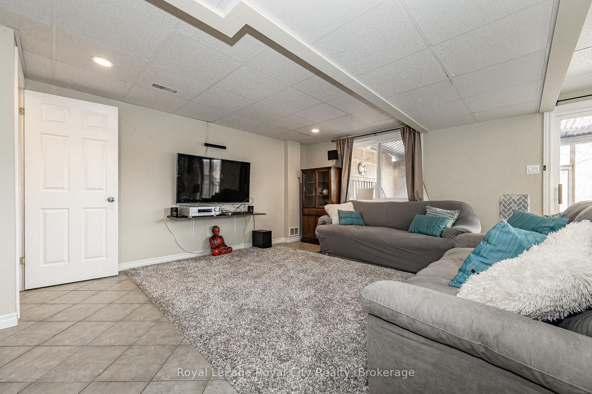 Photo 26 of 46 Fletcher Court, Guelph, Grange Road — HOMEH