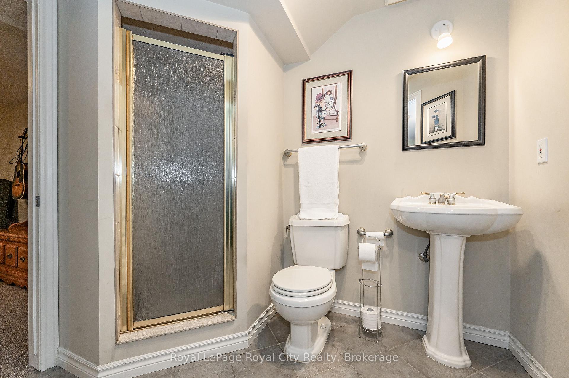 Photo 29 of 46 Fletcher Court, Guelph, Grange Road — HOMEH