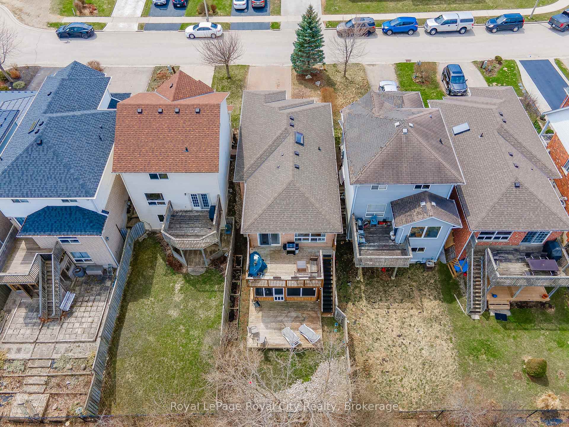 Photo 43 of 46 Fletcher Court, Guelph, Grange Road — HOMEH