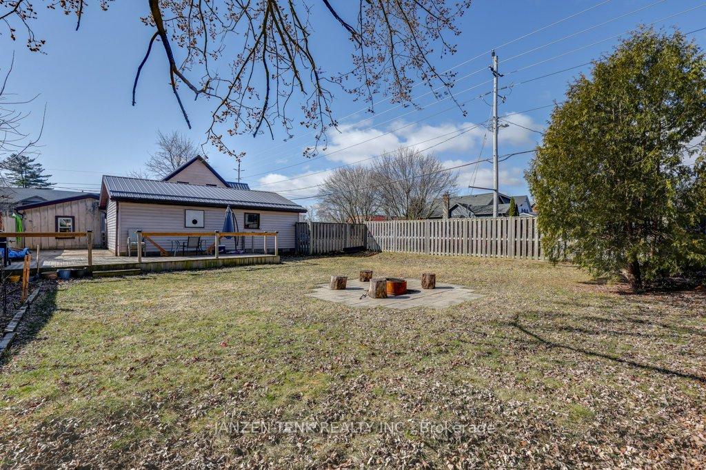 Photo 3 of 95 Queen Street S, Aylmer — HOMEH