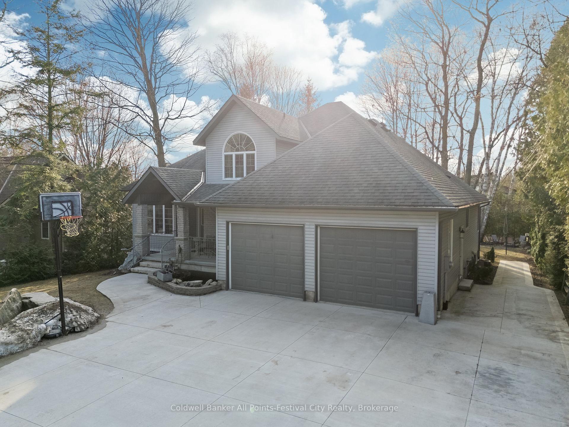 Photo 1 of 25 George Street, Bluewater, Bayfield — HOMEH