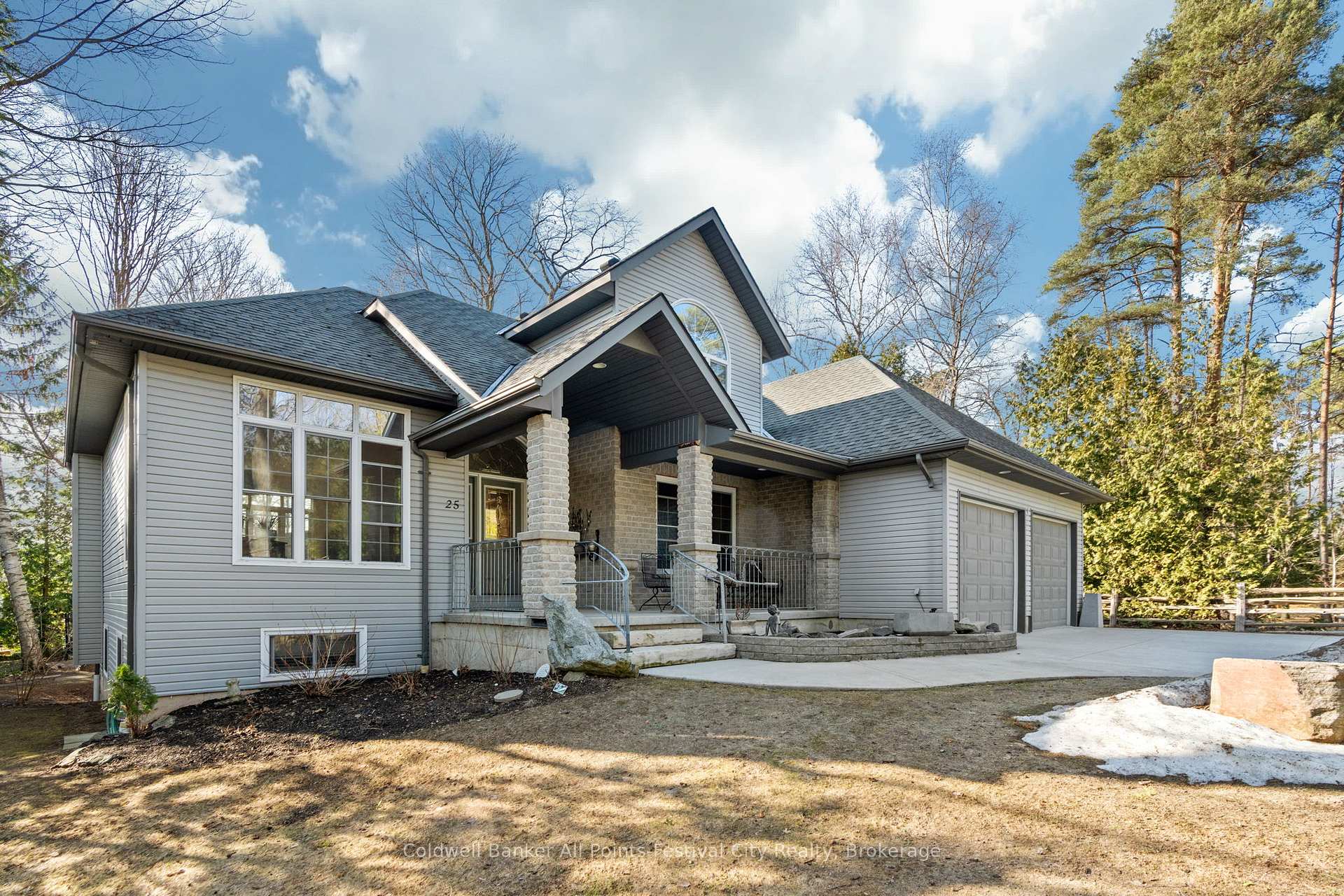 Photo 2 of 25 George Street, Bluewater, Bayfield — HOMEH