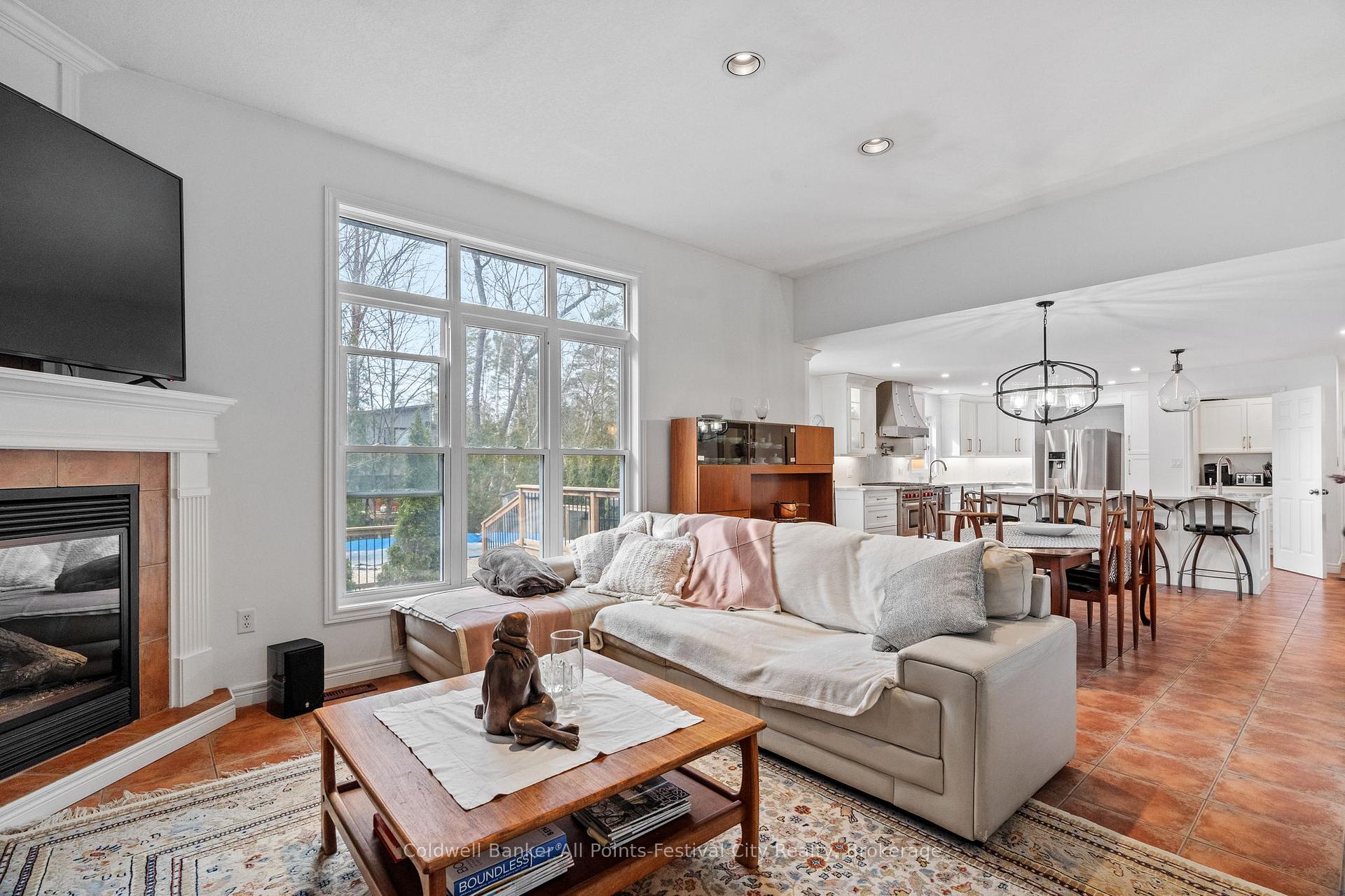 Photo 8 of 25 George Street, Bluewater, Bayfield — HOMEH