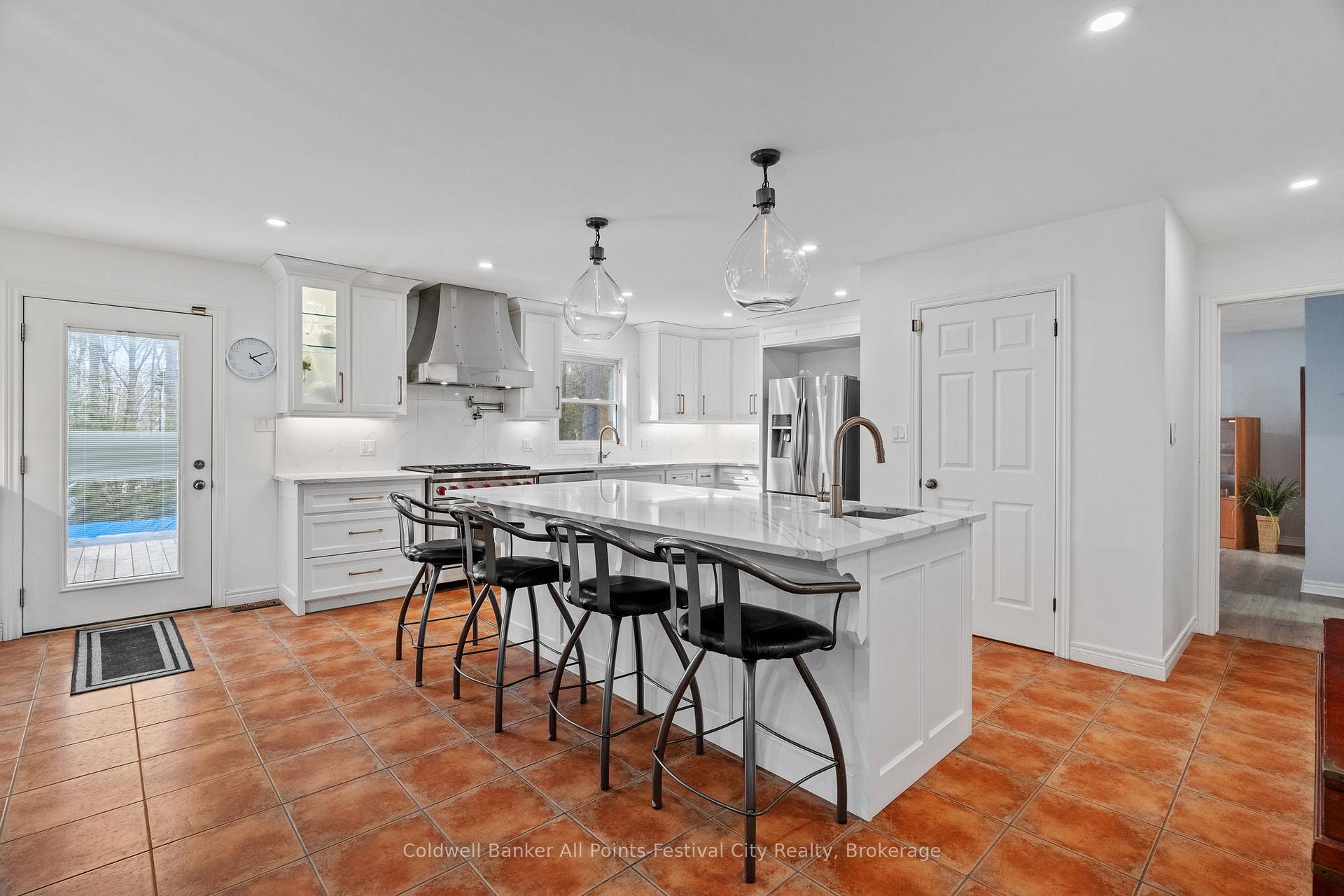 Photo 13 of 25 George Street, Bluewater, Bayfield — HOMEH