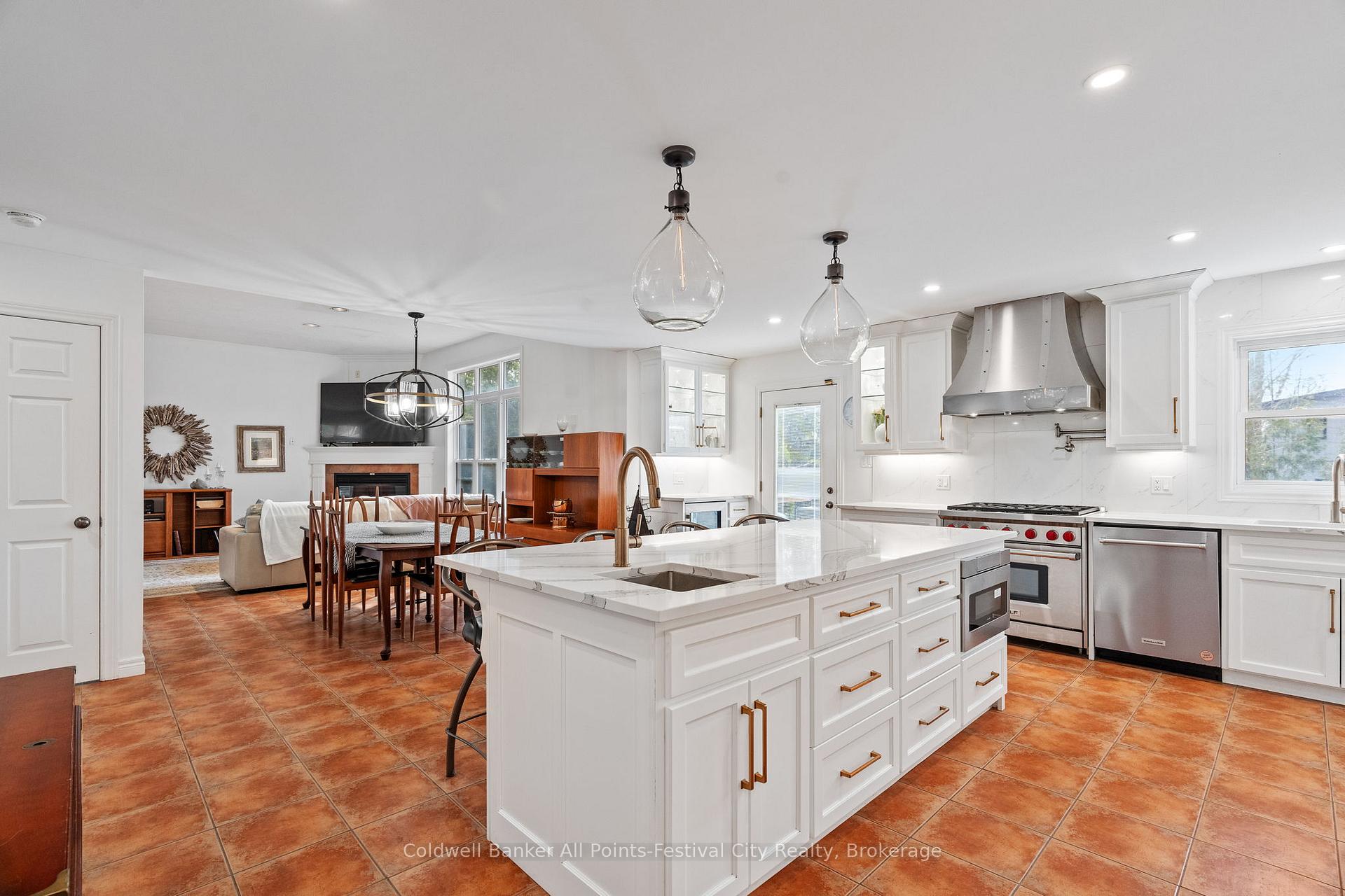 Photo 16 of 25 George Street, Bluewater, Bayfield — HOMEH