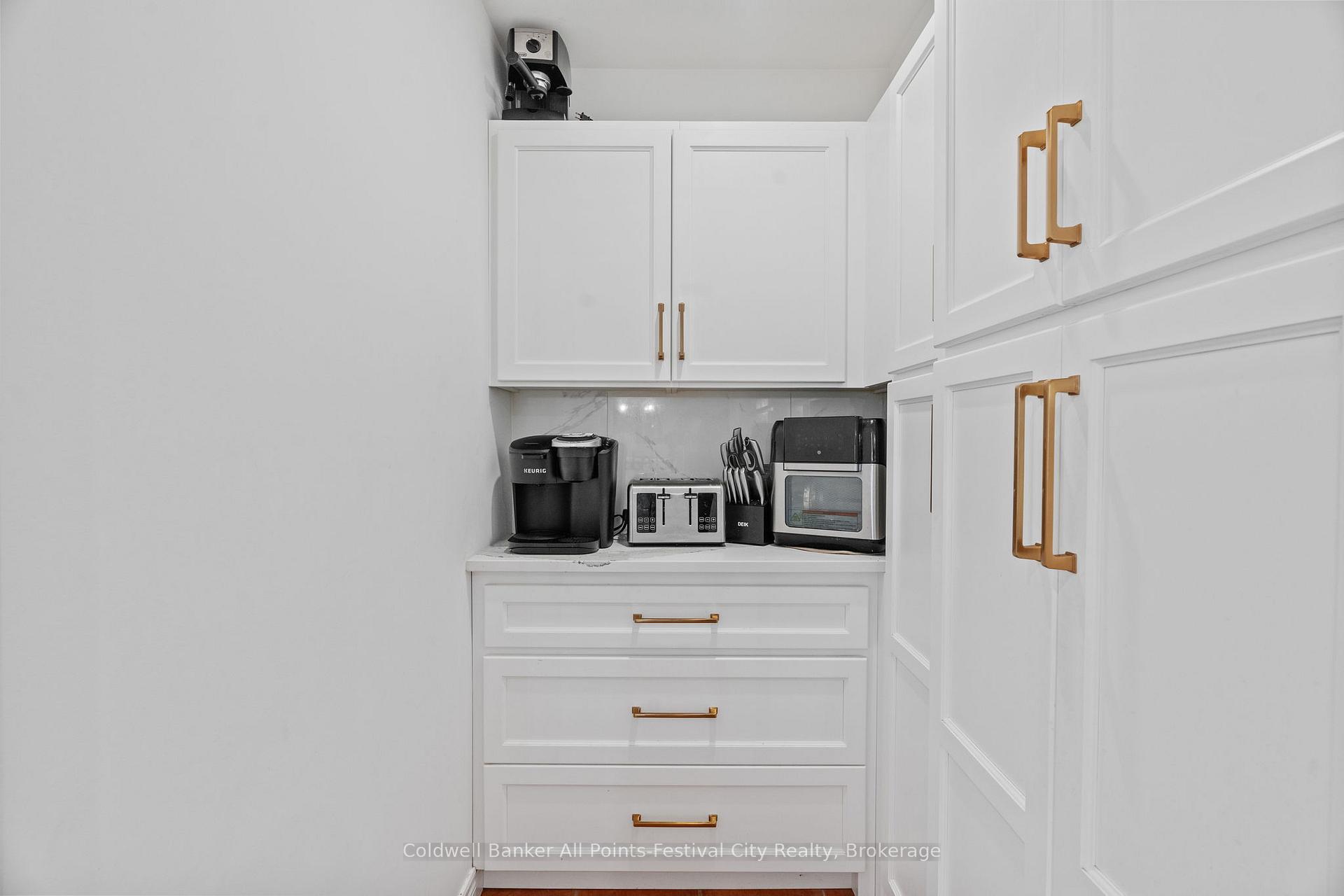 Photo 18 of 25 George Street, Bluewater, Bayfield — HOMEH