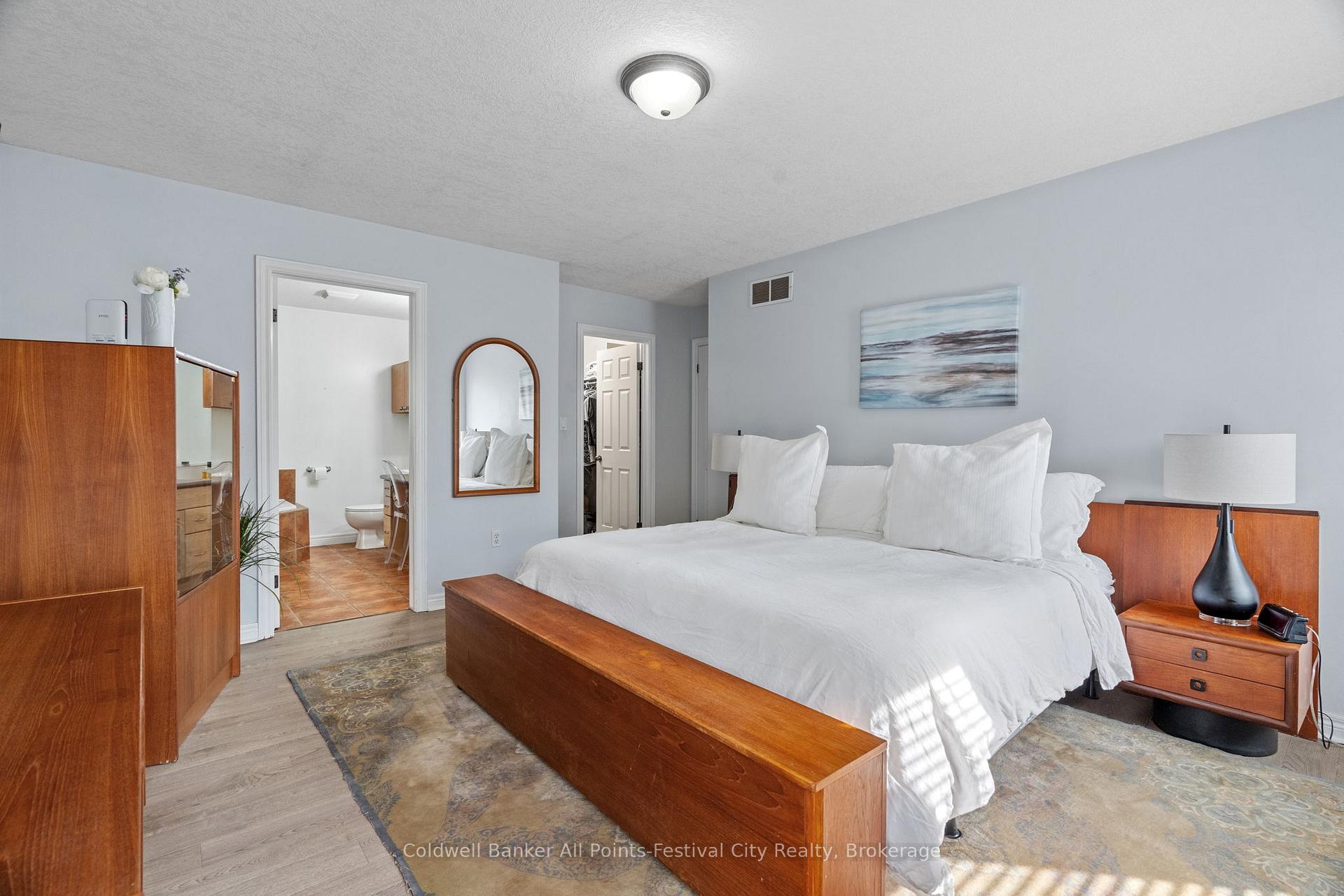Photo 21 of 25 George Street, Bluewater, Bayfield — HOMEH