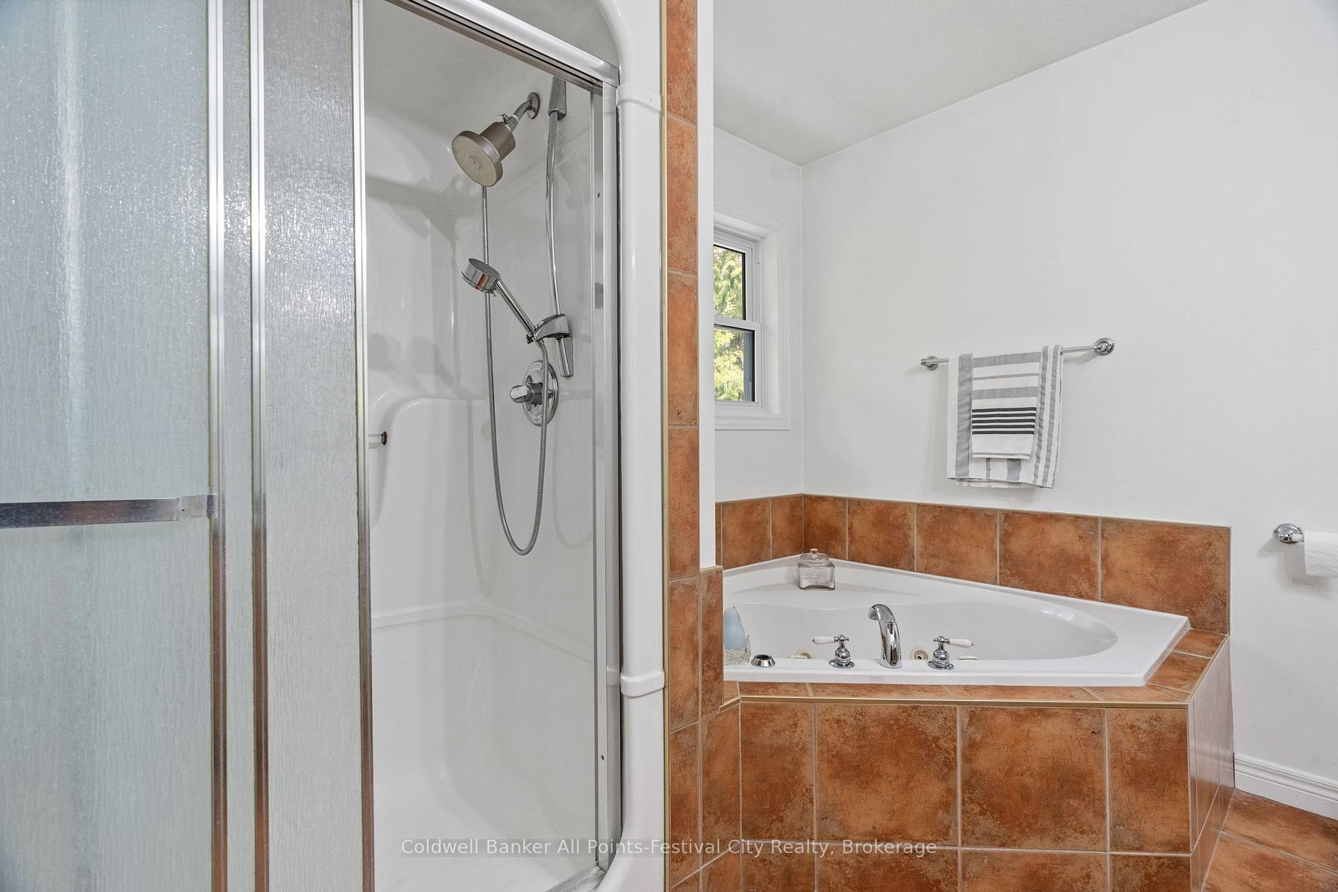 Photo 23 of 25 George Street, Bluewater, Bayfield — HOMEH