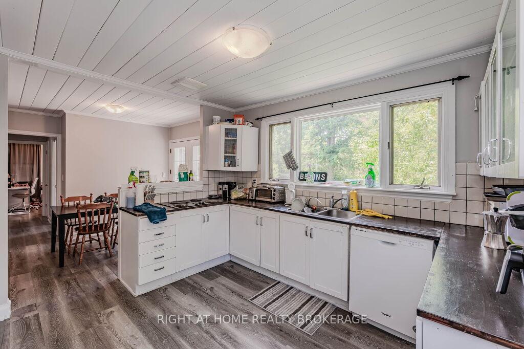 Photo 11 of 45 Caledonia Street, Guelph, Dovercliffe Park/Old University — HOMEH