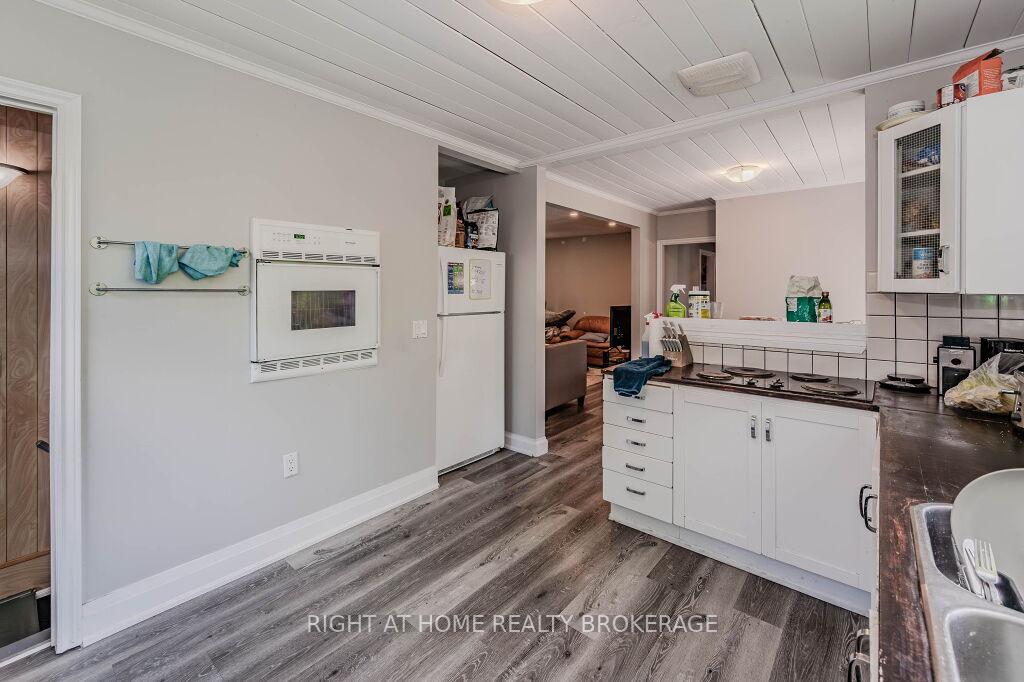 Photo 12 of 45 Caledonia Street, Guelph, Dovercliffe Park/Old University — HOMEH