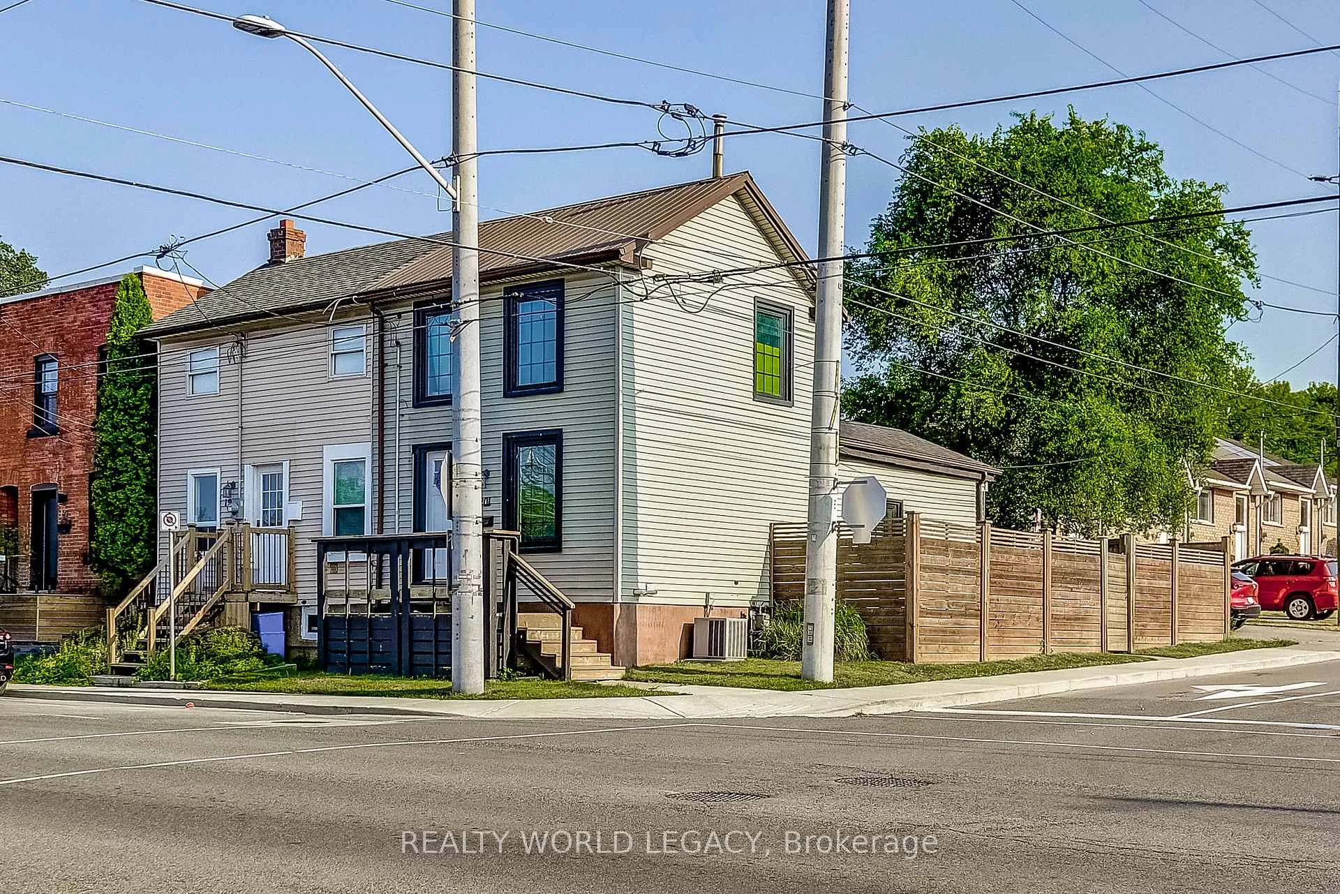 Photo 2 of 201 Barton Street W, Hamilton, Central — HOMEH