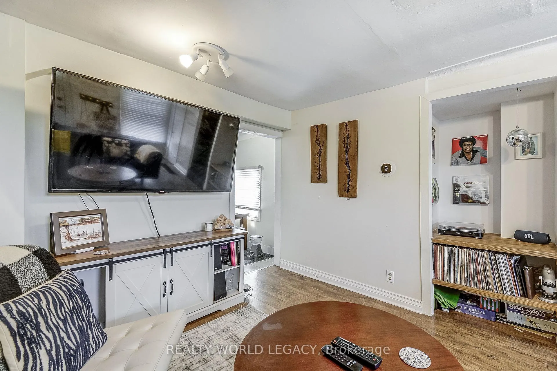 Photo 15 of 201 Barton Street W, Hamilton, Central — HOMEH