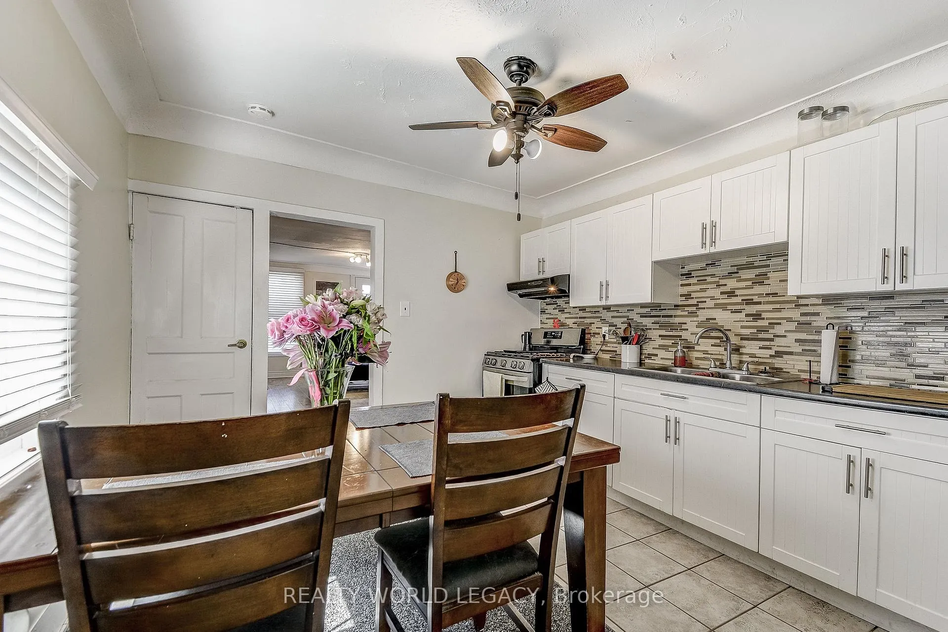 Photo 16 of 201 Barton Street W, Hamilton, Central — HOMEH