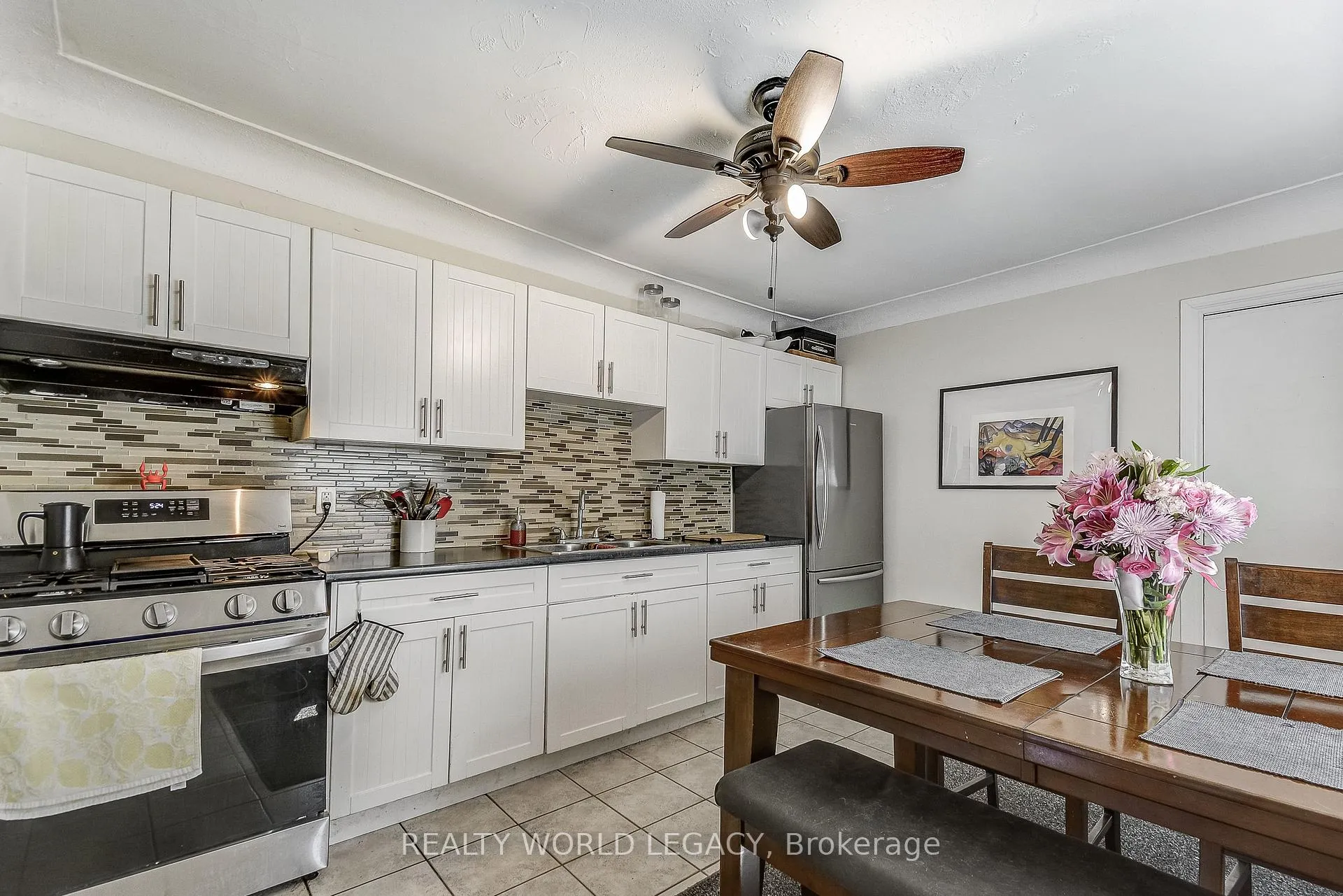Photo 18 of 201 Barton Street W, Hamilton, Central — HOMEH