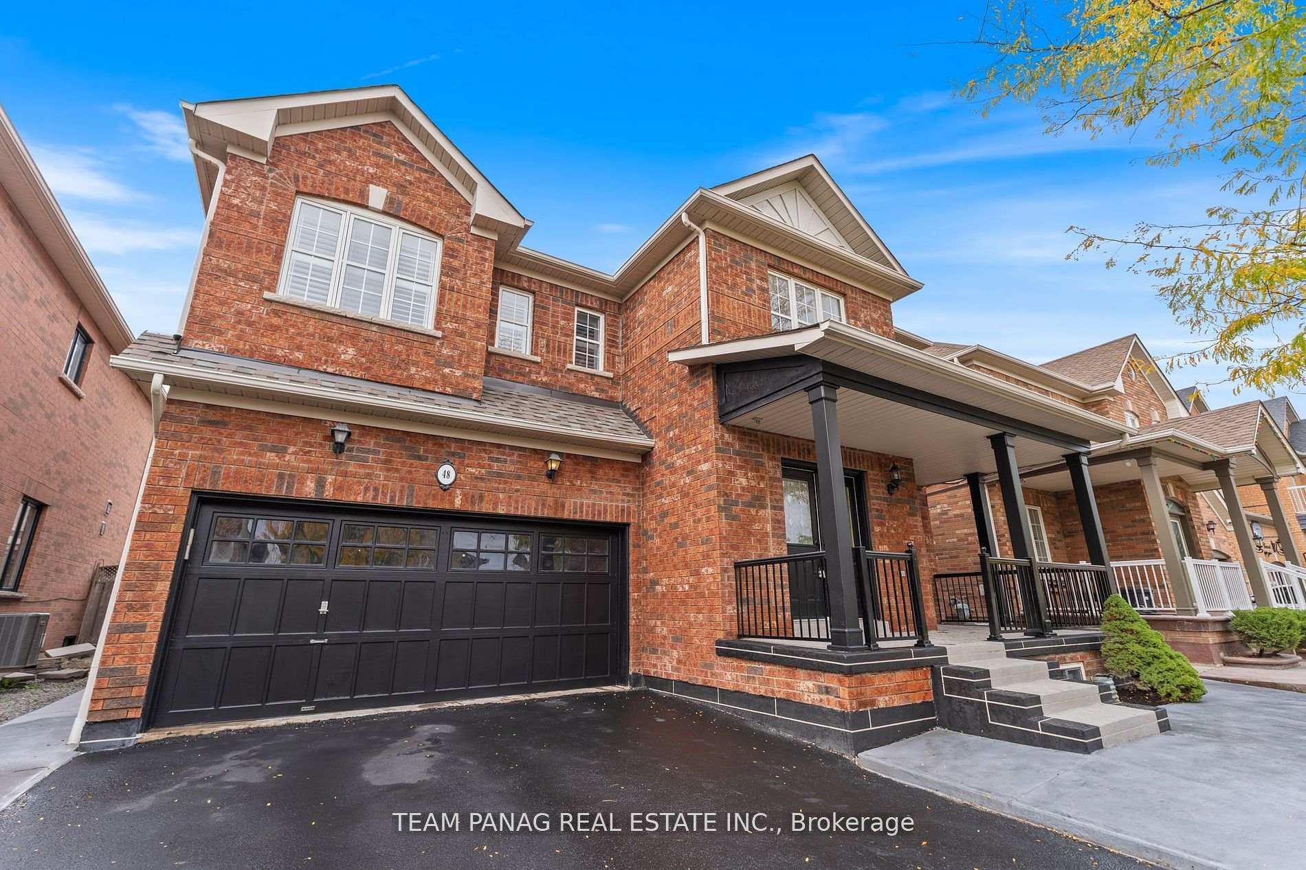 Photo 2 of 48 Citadel Crescent, Brampton, Vales of Castlemore North — HOMEH