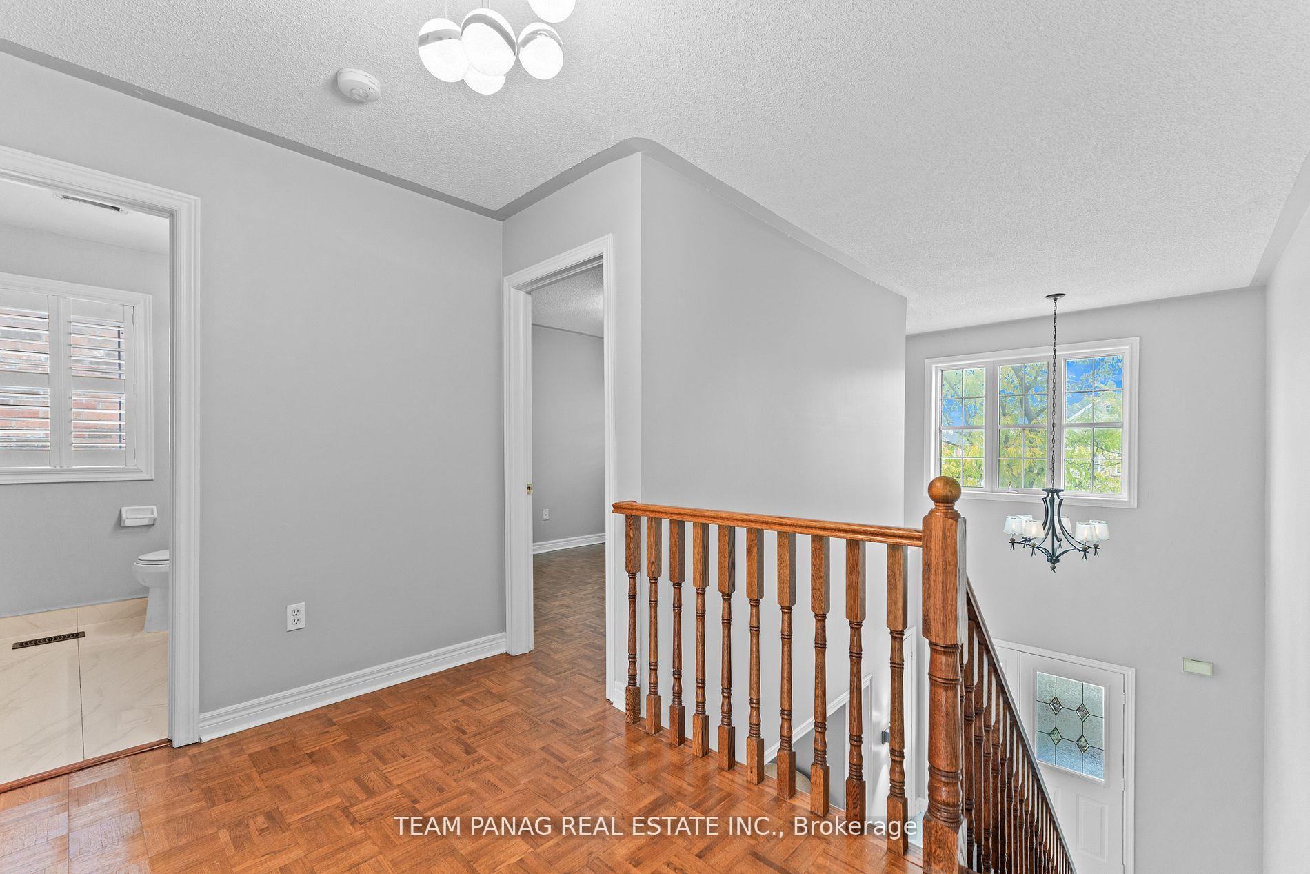 Photo 18 of 48 Citadel Crescent, Brampton, Vales of Castlemore North — HOMEH