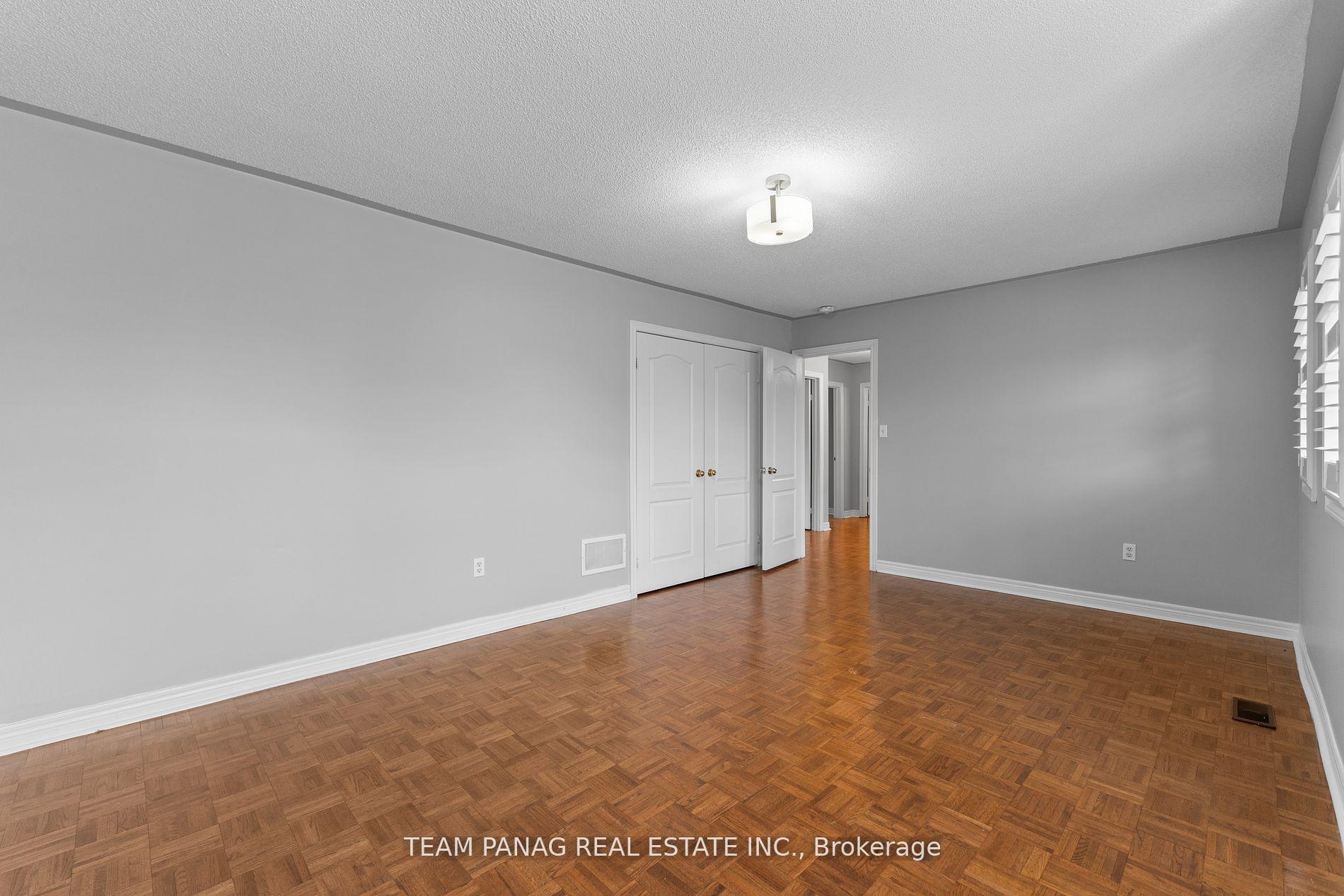 Photo 19 of 48 Citadel Crescent, Brampton, Vales of Castlemore North — HOMEH
