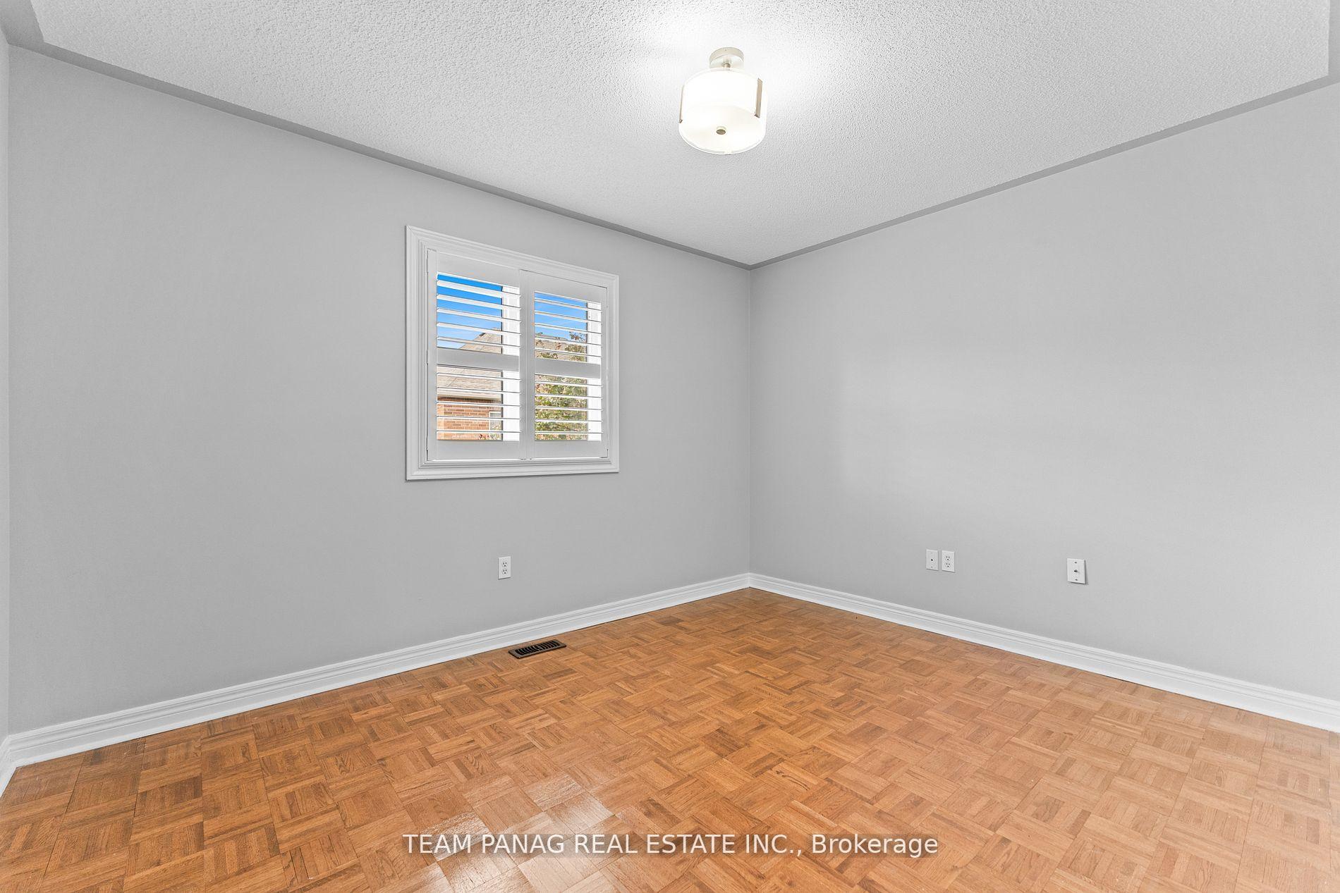 Photo 39 of 48 Citadel Crescent, Brampton, Vales of Castlemore North — HOMEH