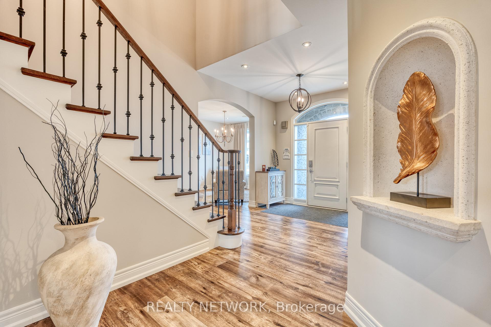 Photo 5 of 28 Southmeadow Crescent, Hamilton, Stoney Creek — HOMEH