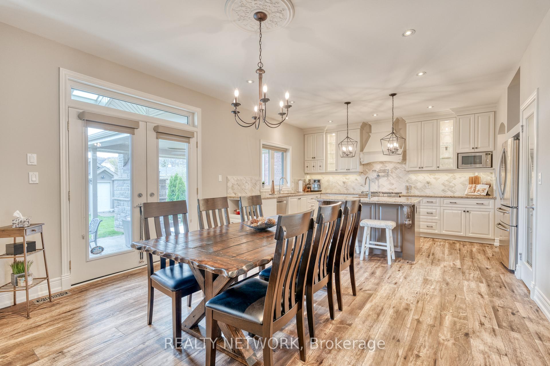 Photo 11 of 28 Southmeadow Crescent, Hamilton, Stoney Creek — HOMEH