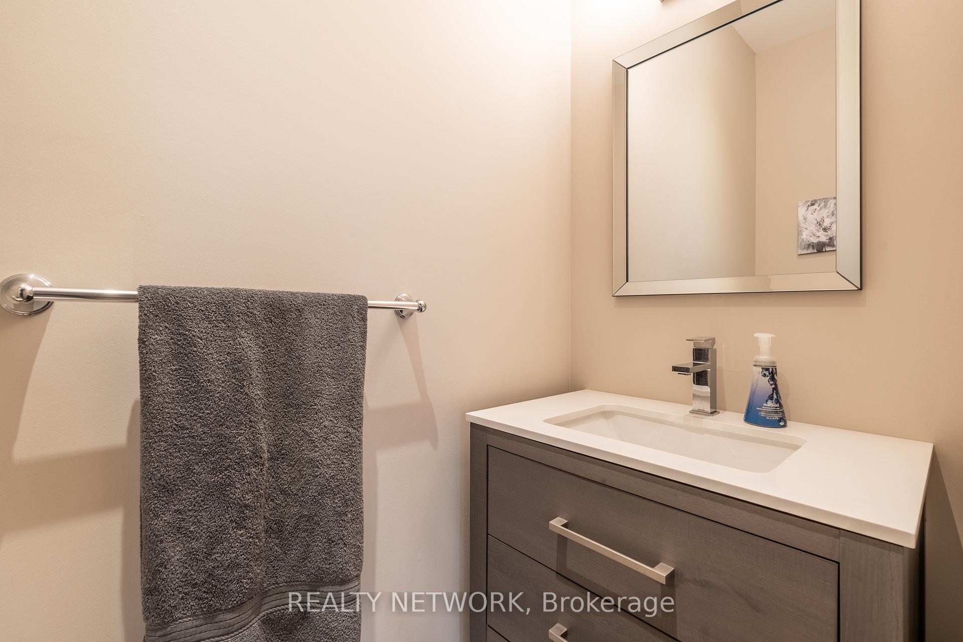 Photo 22 of 28 Southmeadow Crescent, Hamilton, Stoney Creek — HOMEH