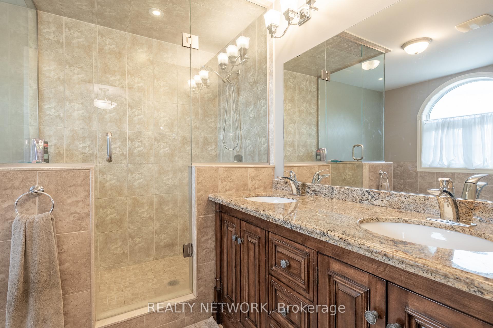 Photo 25 of 28 Southmeadow Crescent, Hamilton, Stoney Creek — HOMEH