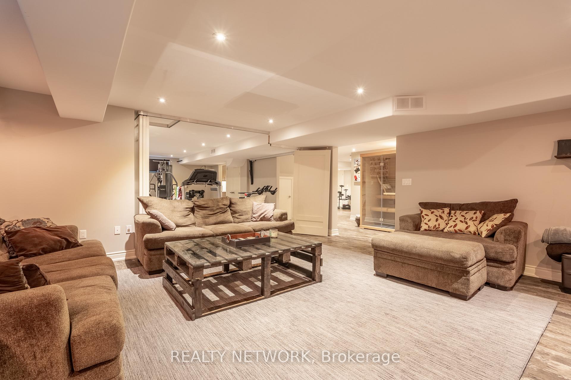 Photo 35 of 28 Southmeadow Crescent, Hamilton, Stoney Creek — HOMEH