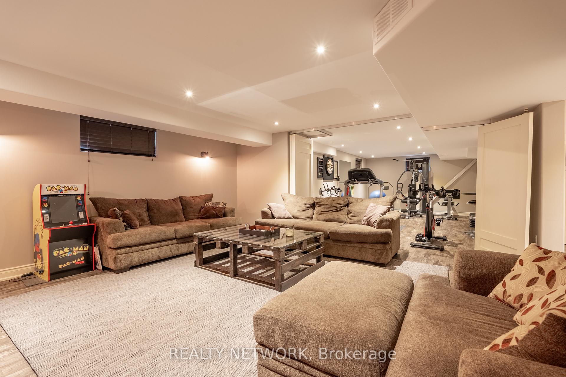 Photo 36 of 28 Southmeadow Crescent, Hamilton, Stoney Creek — HOMEH