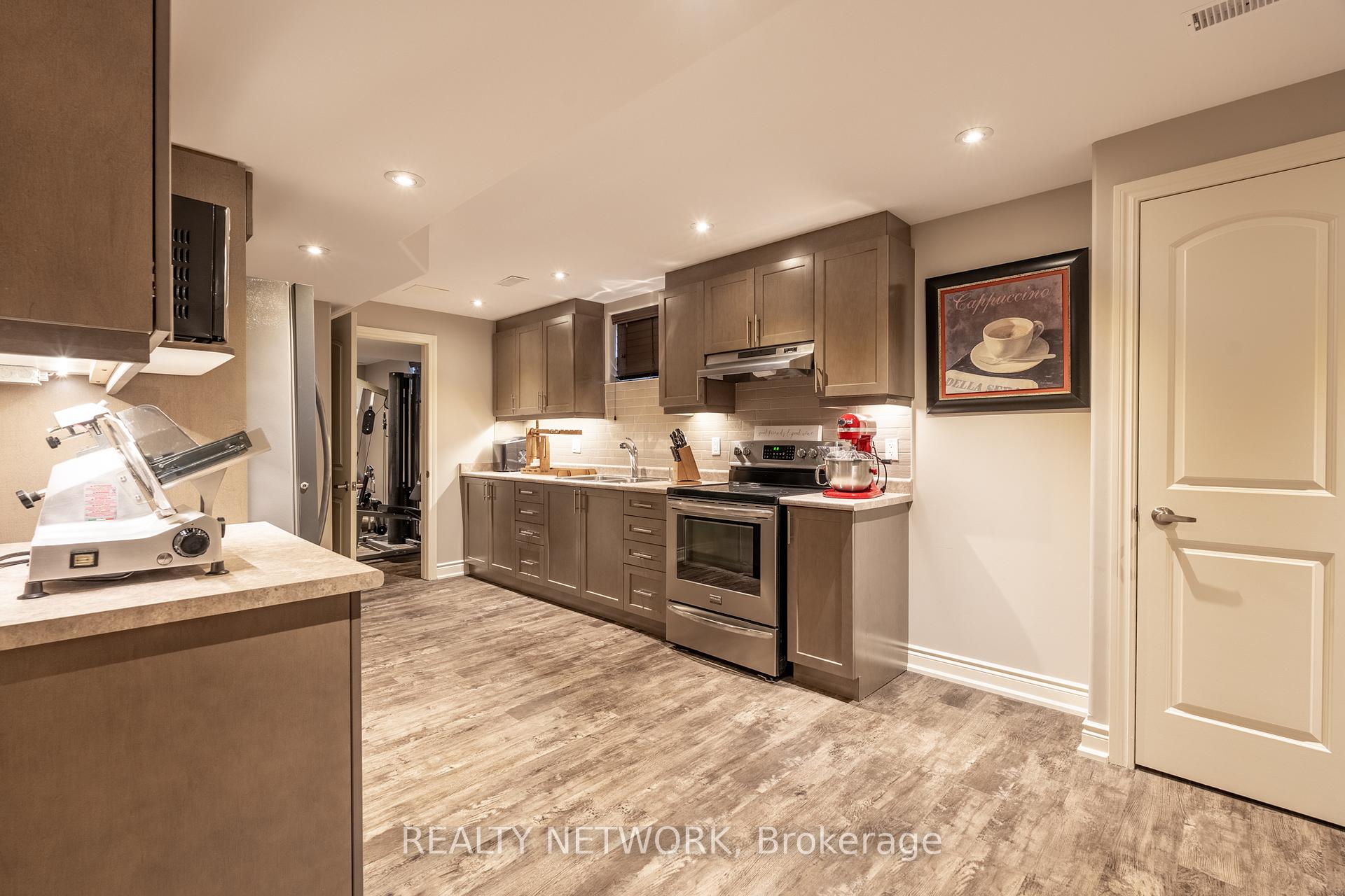 Photo 38 of 28 Southmeadow Crescent, Hamilton, Stoney Creek — HOMEH