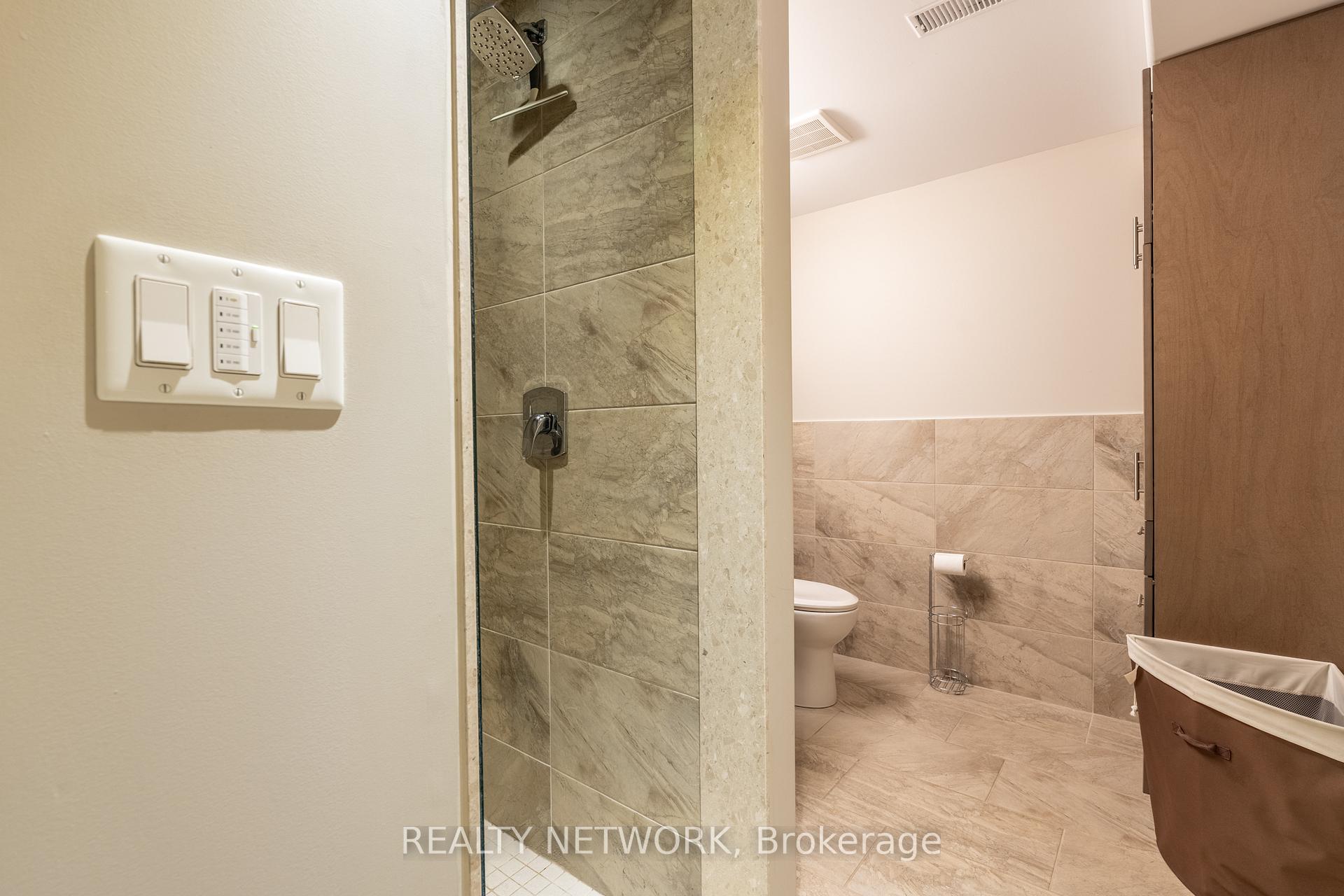 Photo 42 of 28 Southmeadow Crescent, Hamilton, Stoney Creek — HOMEH