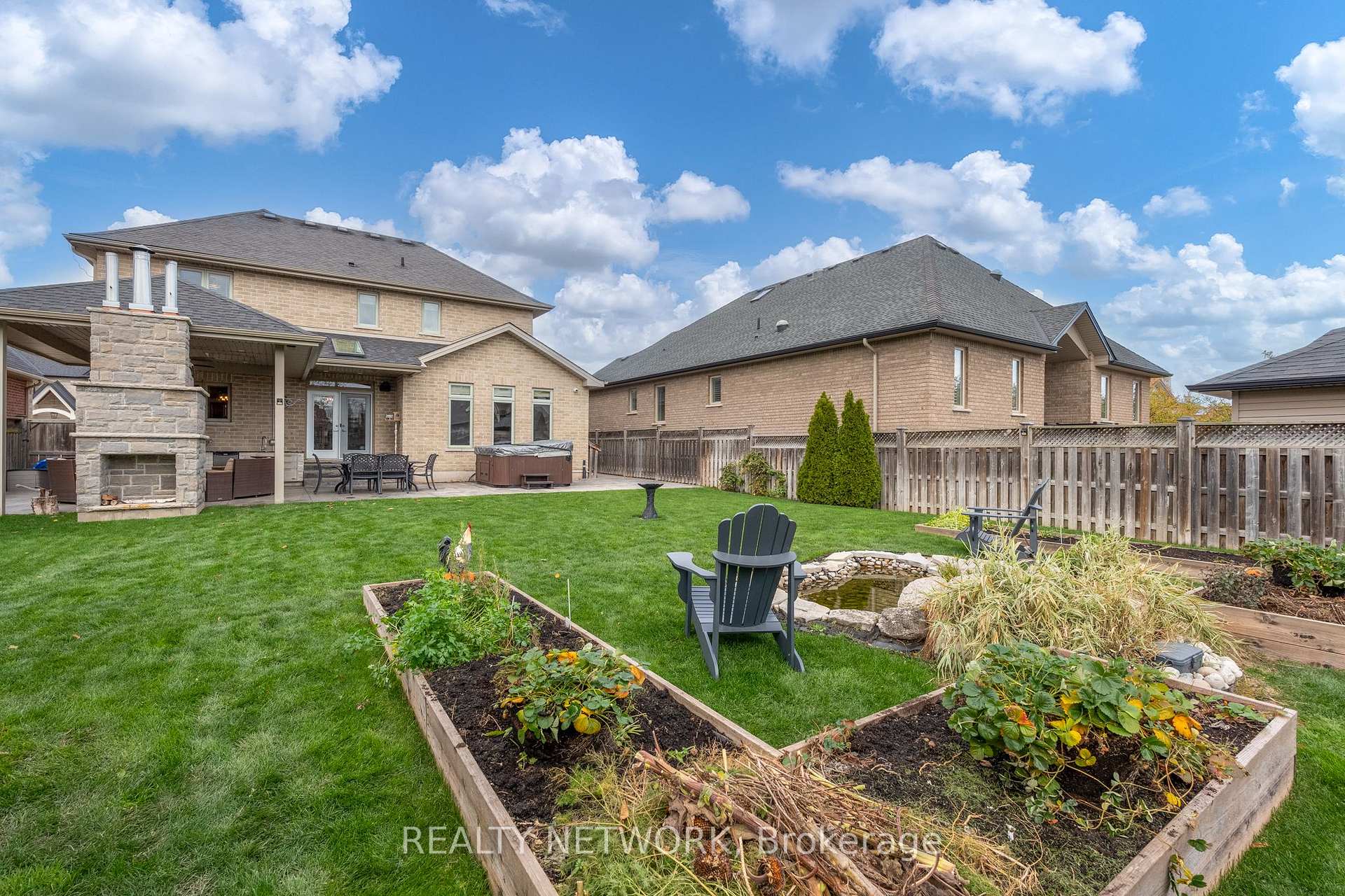 Photo 44 of 28 Southmeadow Crescent, Hamilton, Stoney Creek — HOMEH