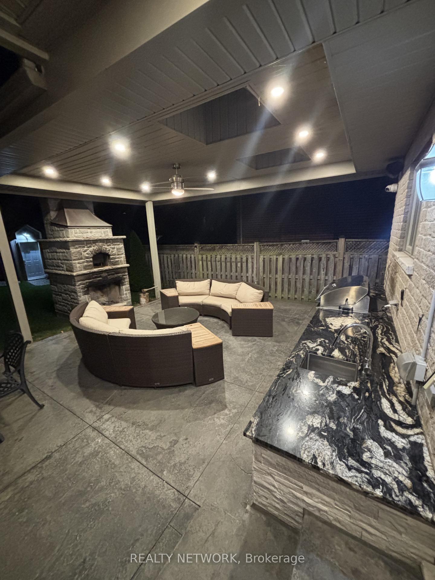 Photo 49 of 28 Southmeadow Crescent, Hamilton, Stoney Creek — HOMEH