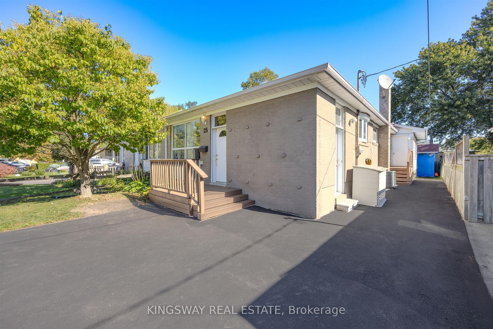 Photo 4 of 25 Bailey Crescent, Aurora, Aurora Highlands — HOMEH