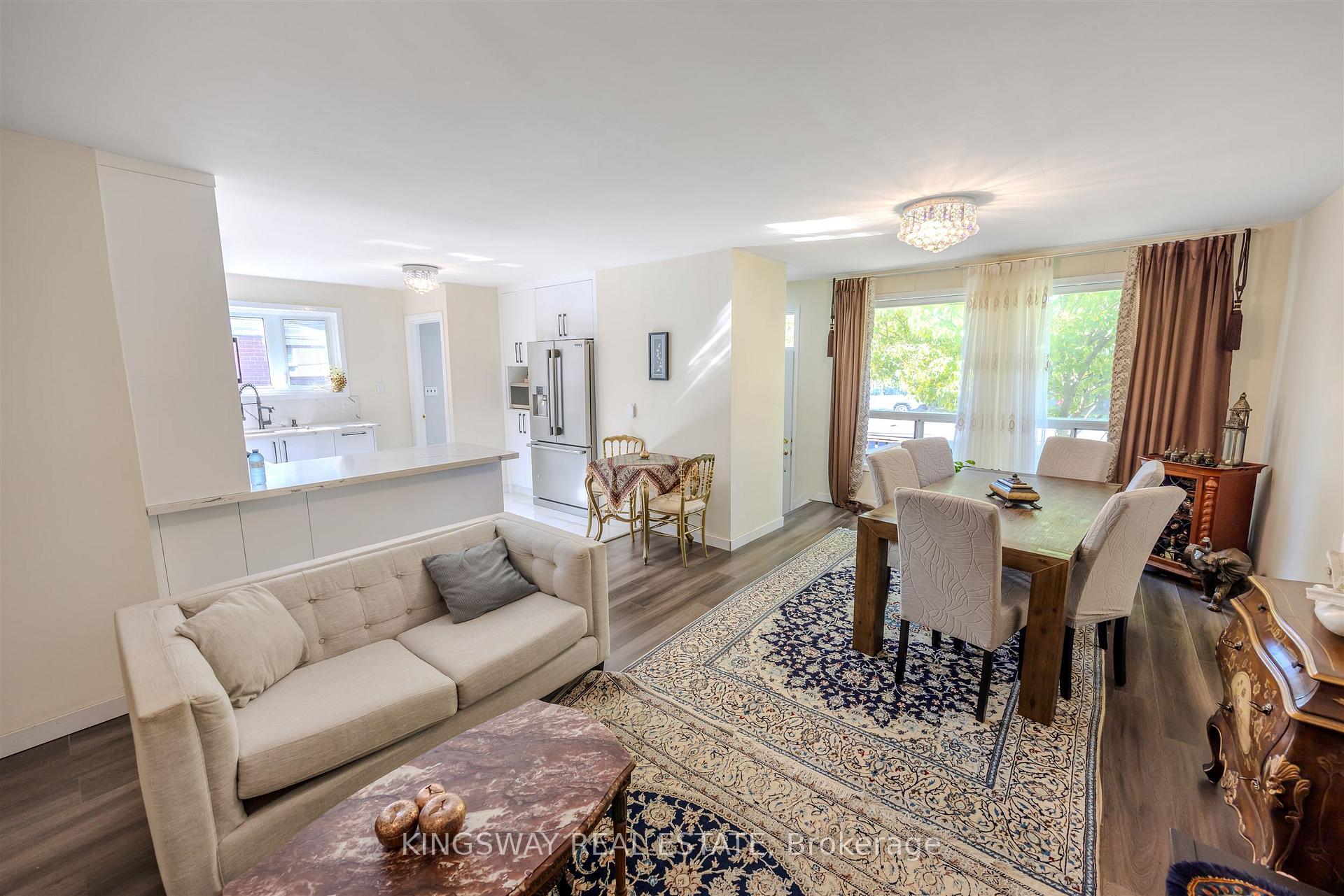 Photo 8 of 25 Bailey Crescent, Aurora, Aurora Highlands — HOMEH