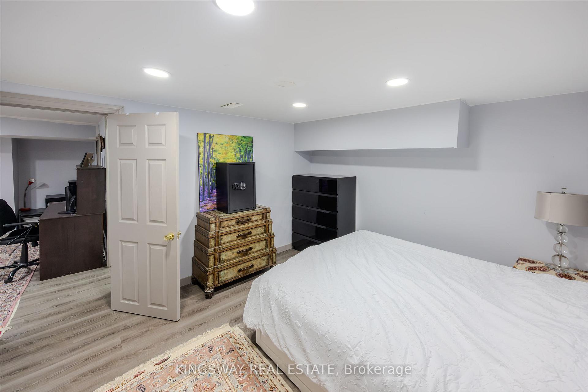 Photo 18 of 25 Bailey Crescent, Aurora, Aurora Highlands — HOMEH
