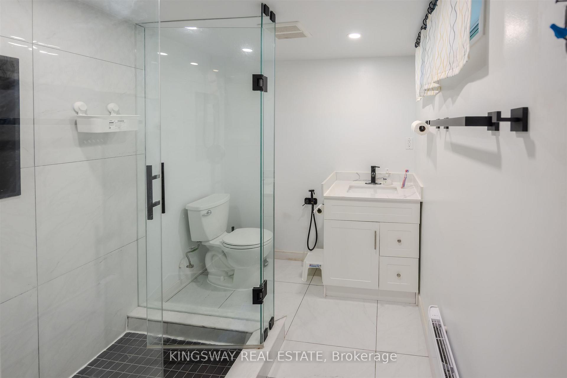 Photo 28 of 25 Bailey Crescent, Aurora, Aurora Highlands — HOMEH