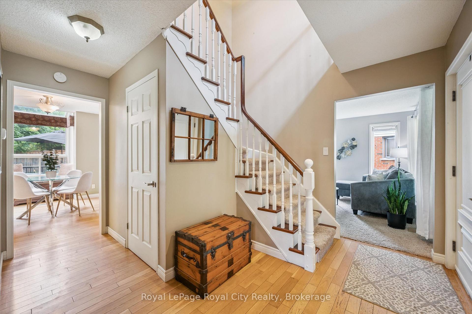 Photo 6 of 8 Youngman Drive, Guelph, Kortright West — HOMEH