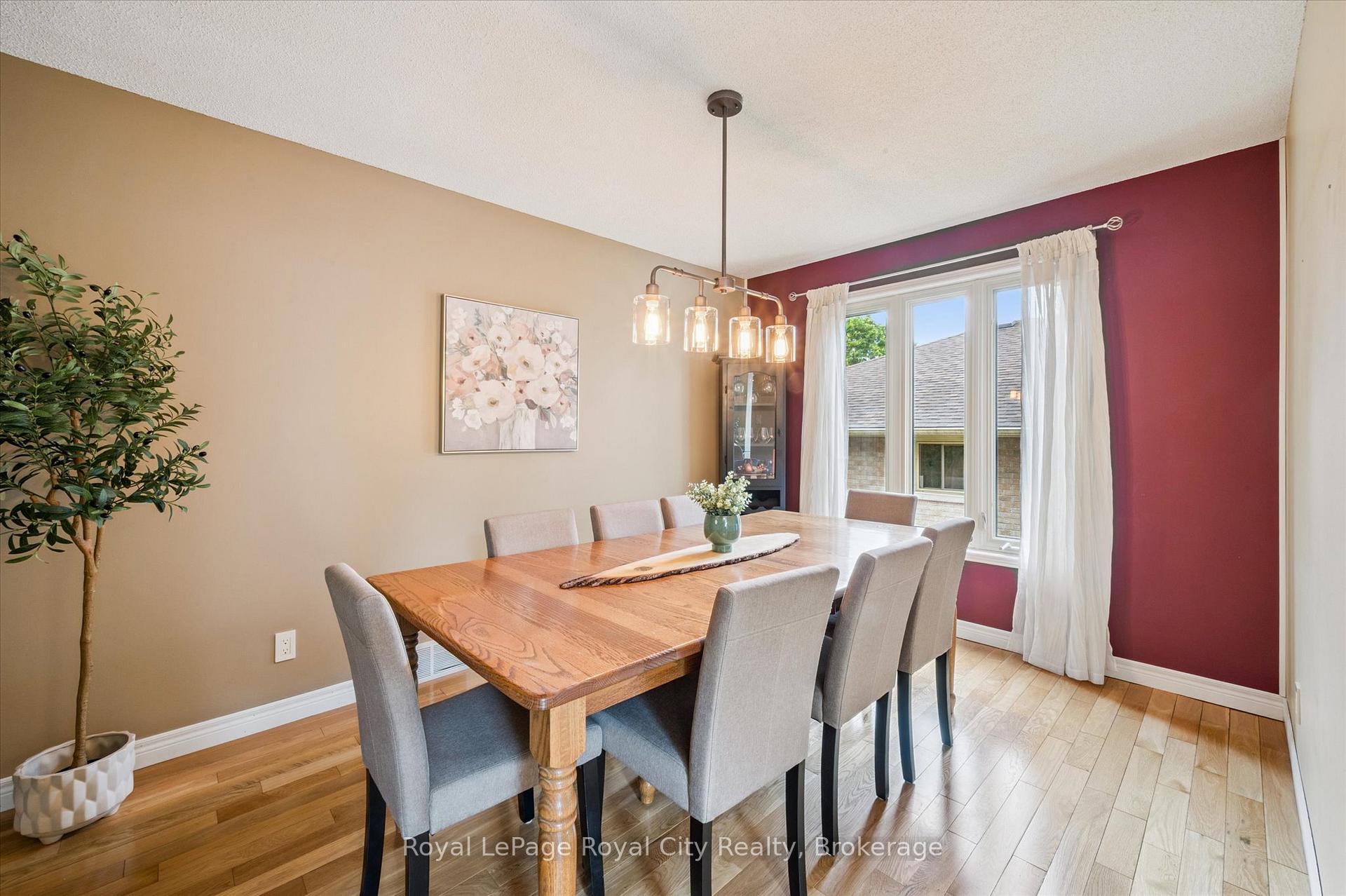 Photo 15 of 8 Youngman Drive, Guelph, Kortright West — HOMEH