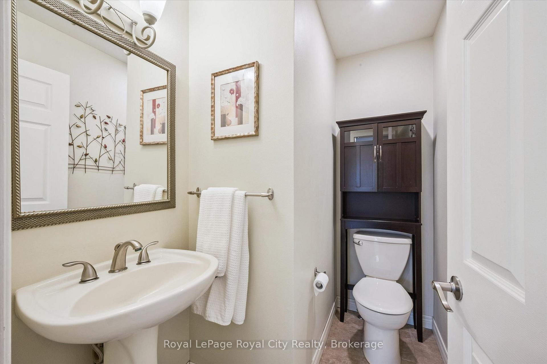 Photo 17 of 8 Youngman Drive, Guelph, Kortright West — HOMEH