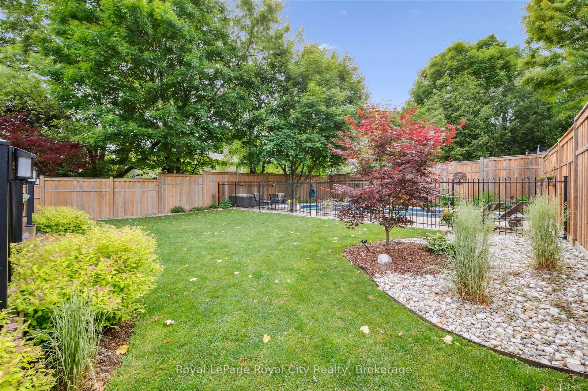 Photo 37 of 8 Youngman Drive, Guelph, Kortright West — HOMEH