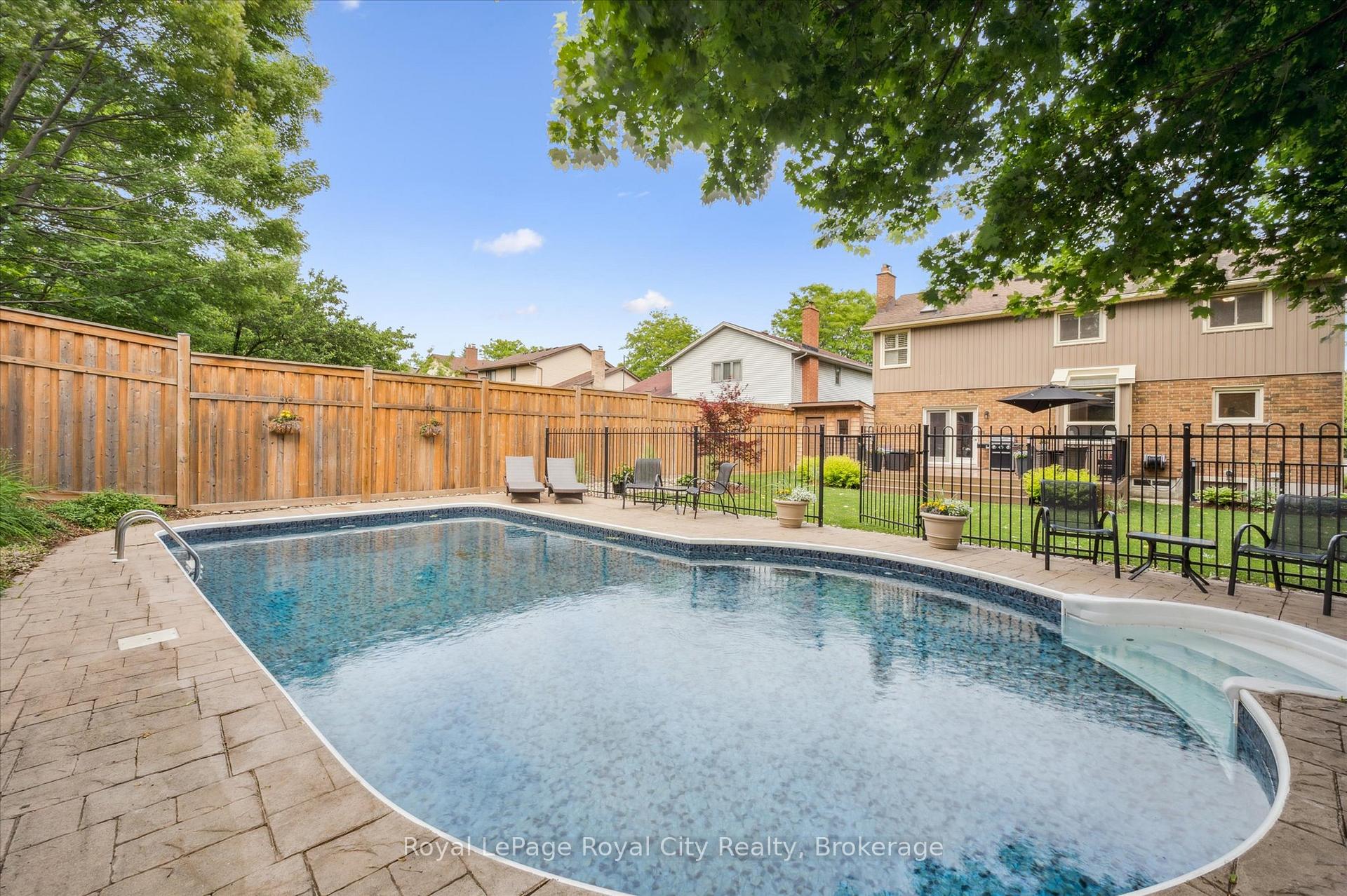 Photo 40 of 8 Youngman Drive, Guelph, Kortright West — HOMEH
