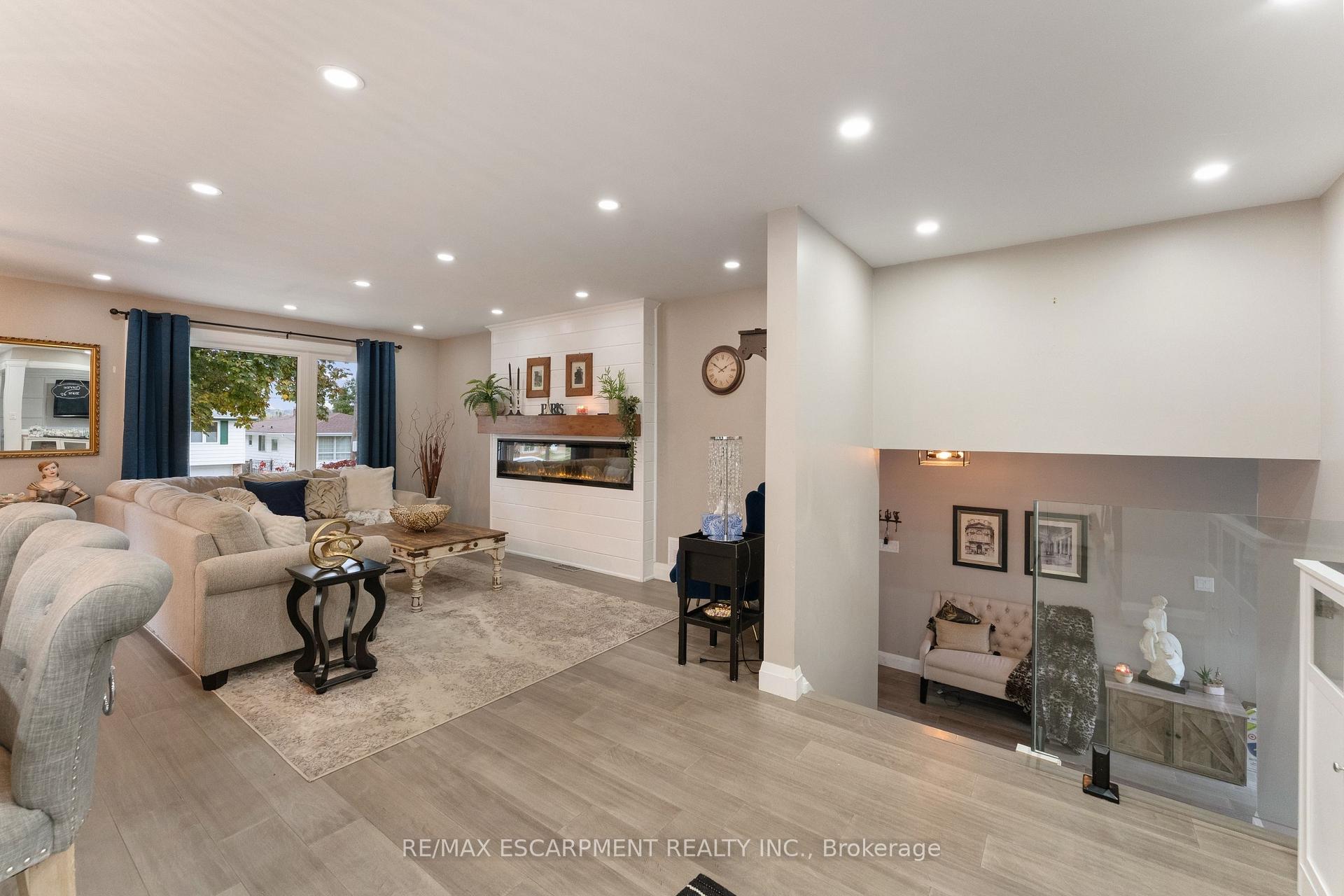Photo 4 of 168 Hanover Place, Hamilton, Vincent — HOMEH