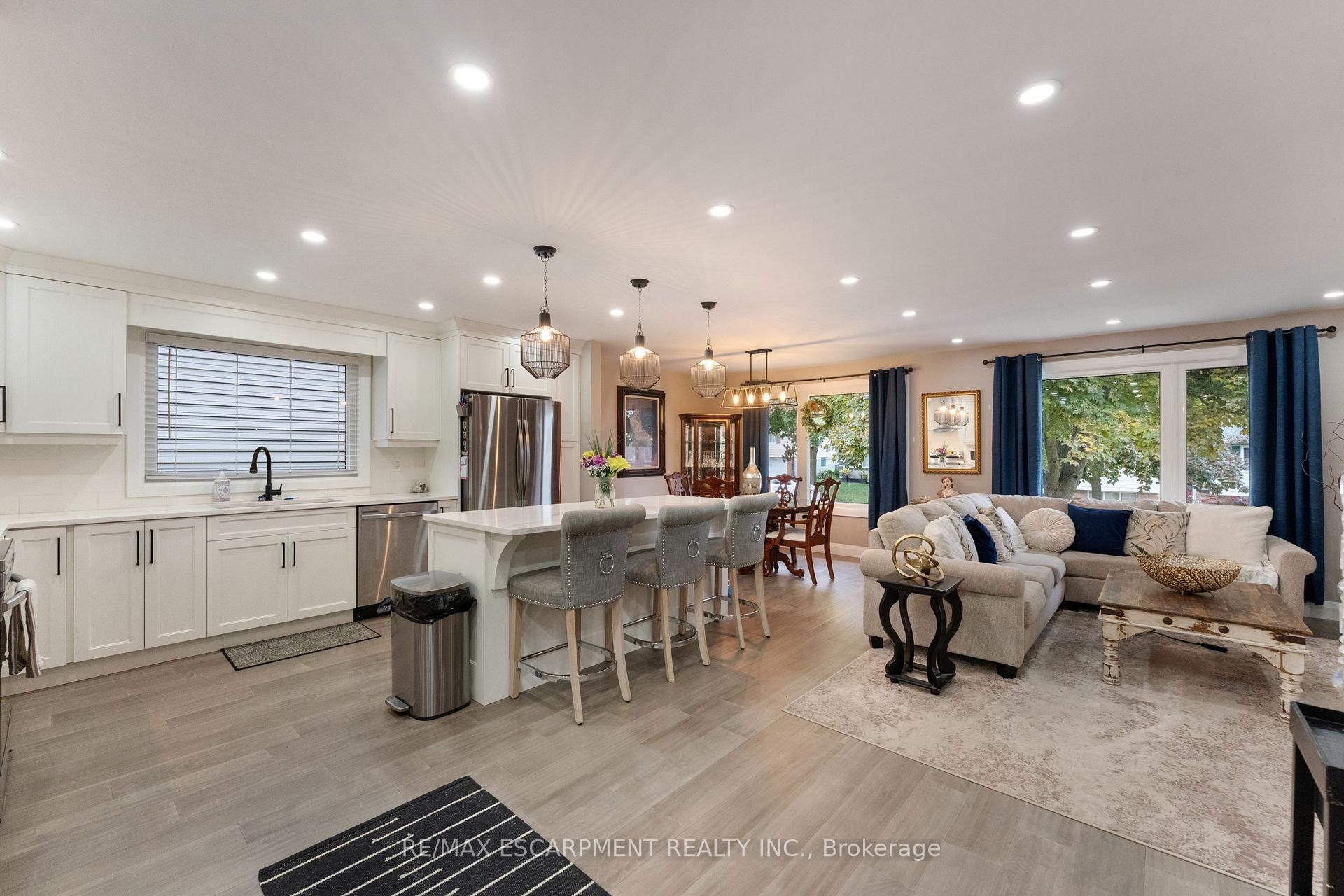 Photo 5 of 168 Hanover Place, Hamilton, Vincent — HOMEH