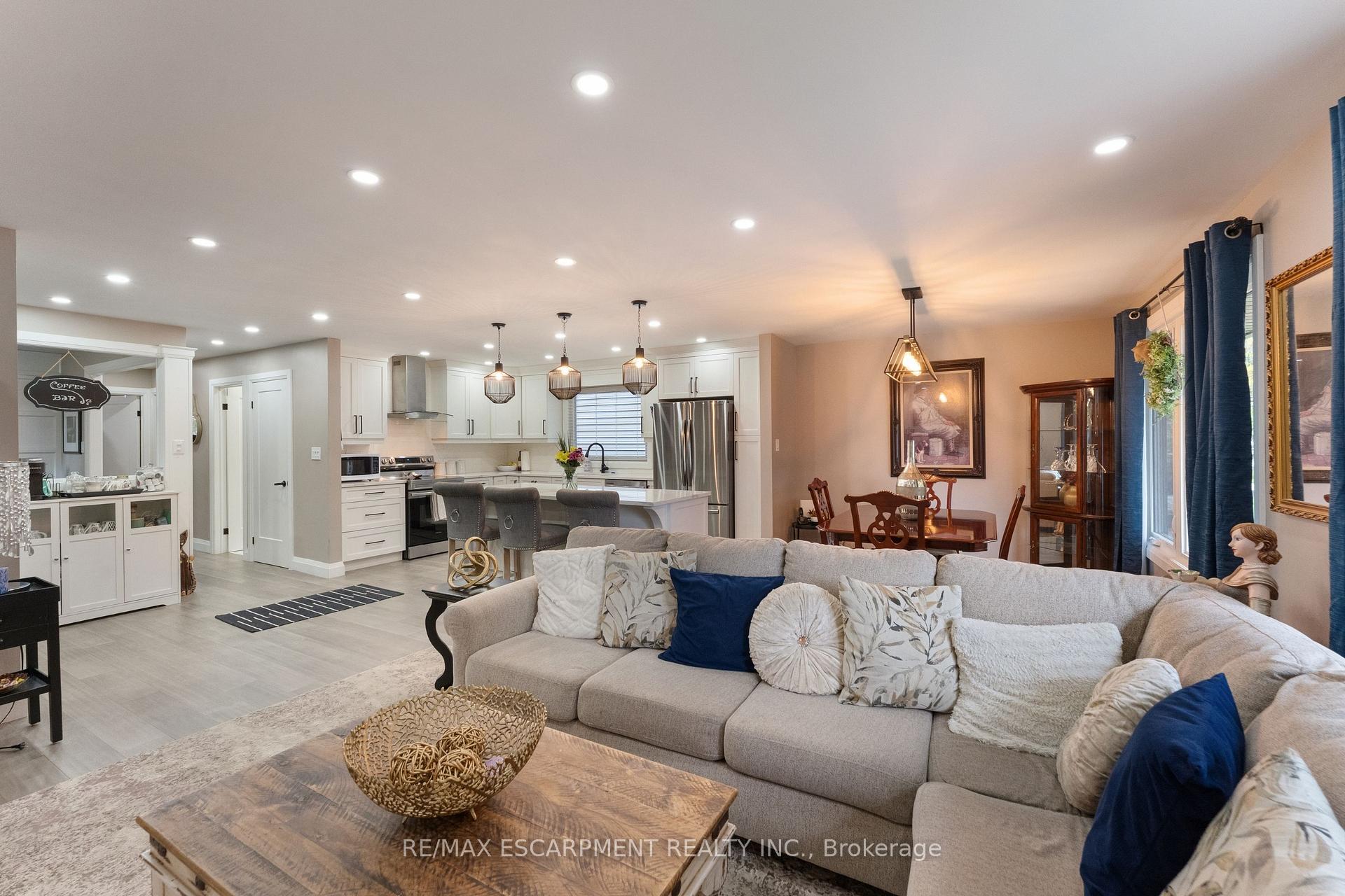Photo 7 of 168 Hanover Place, Hamilton, Vincent — HOMEH